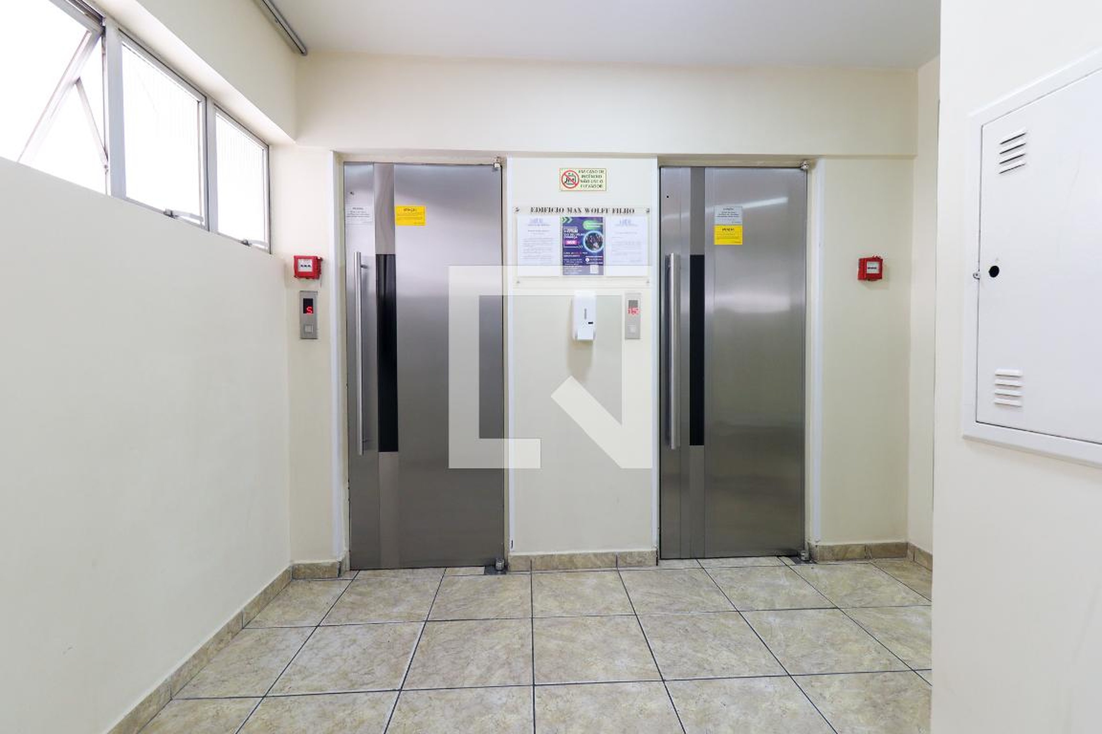 Hall - Edificio Max Wolff Filho