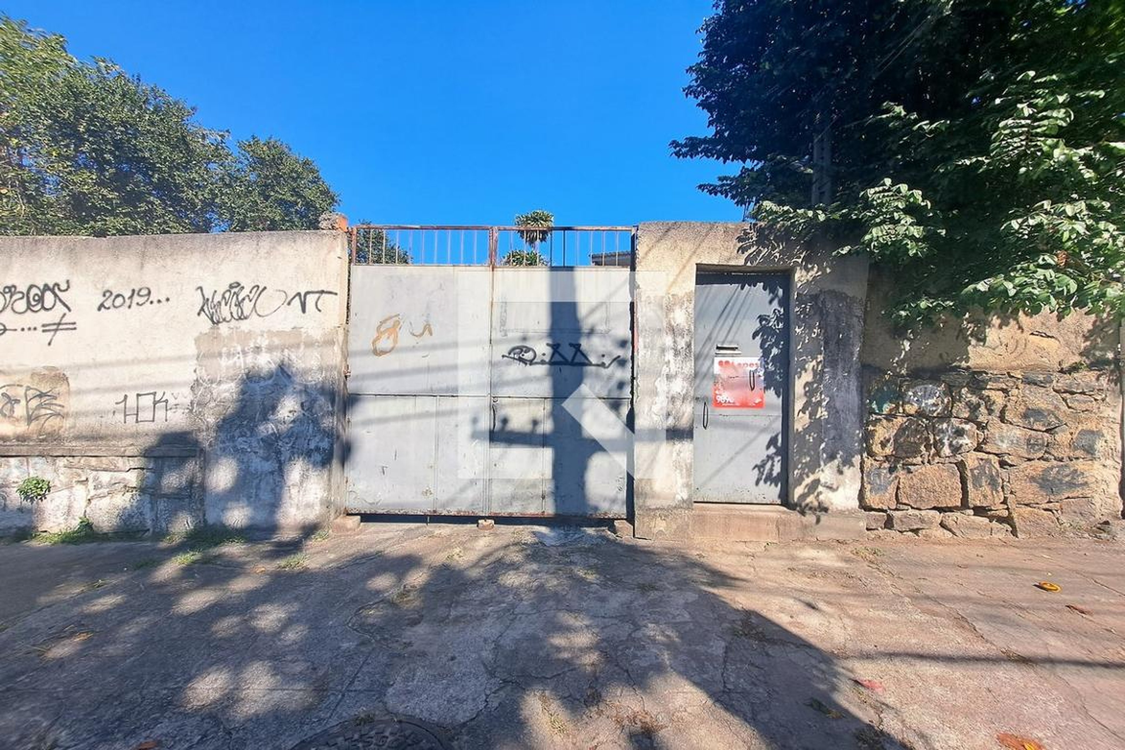 Fachada Condomínio em Rua Conde de Azambuja, 1189