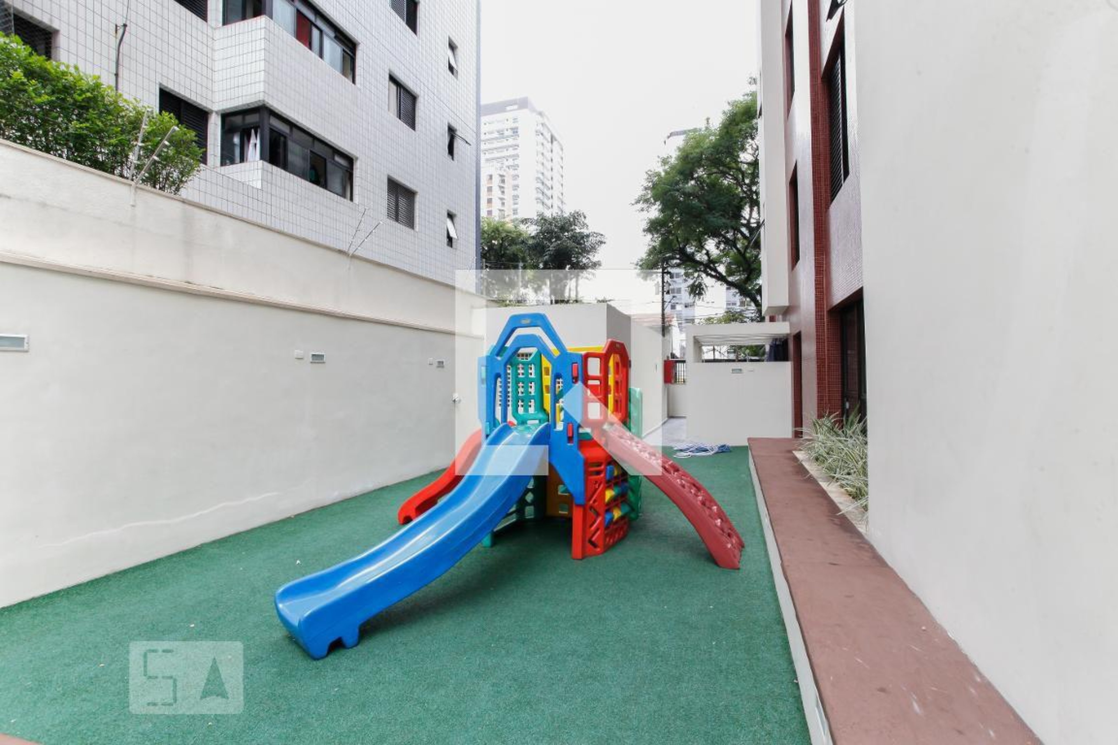 Playground - Faubourg Saint Honoré