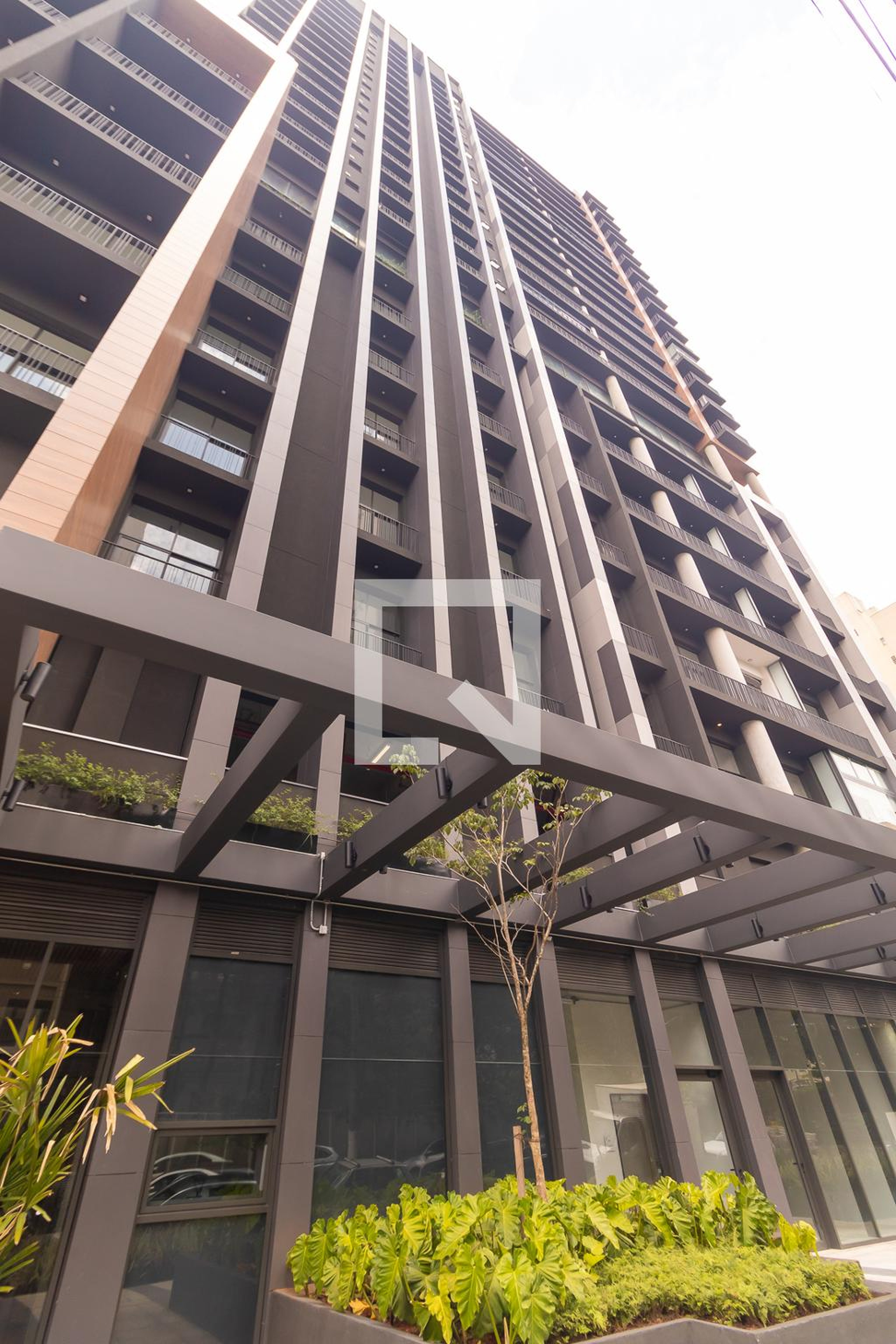 Fachada Condomínio em Rua Oscar Freire, 2995