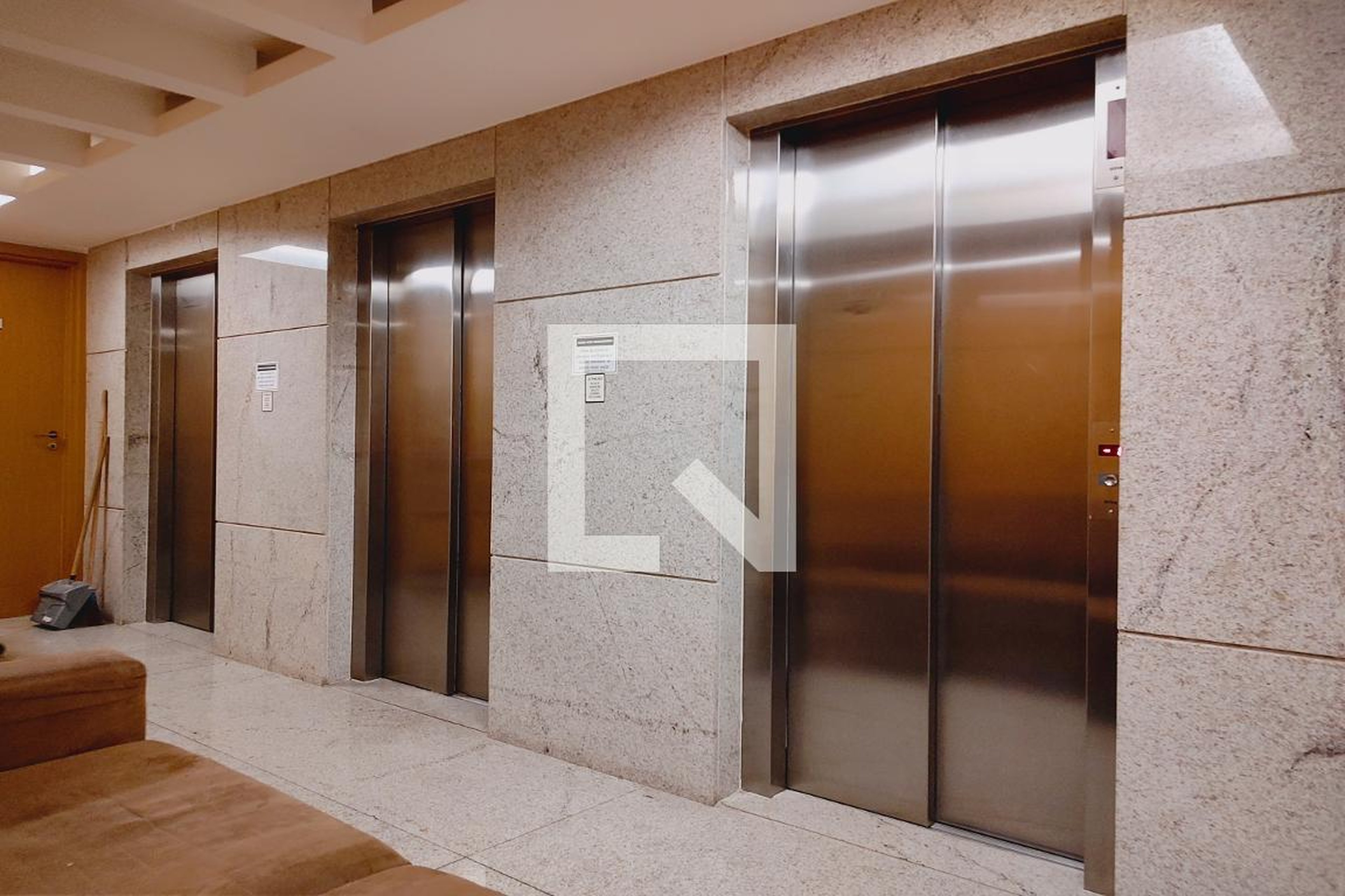 Elevador - Midas Rio Convention Suites