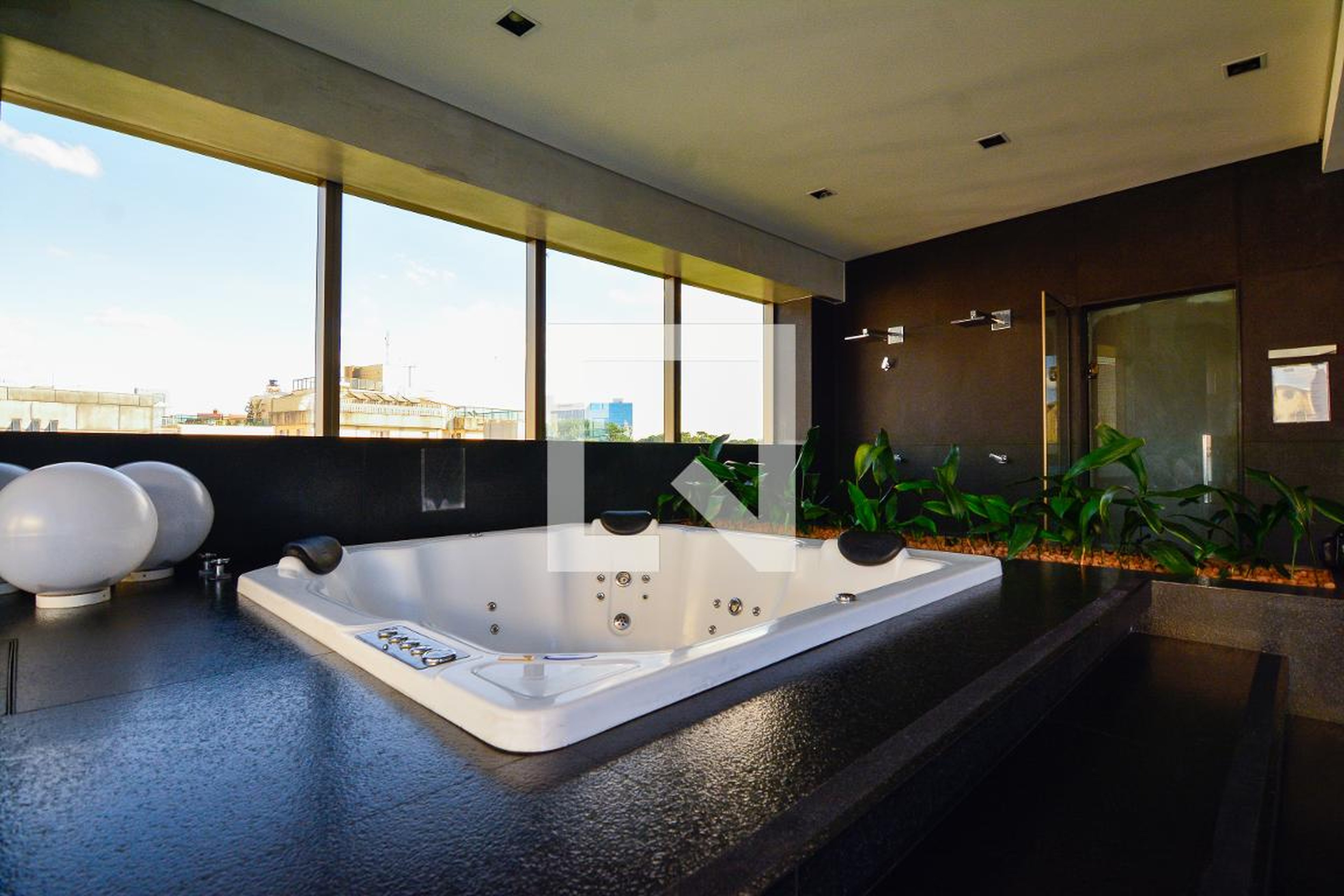 Piscina Coberta - Medplex BH