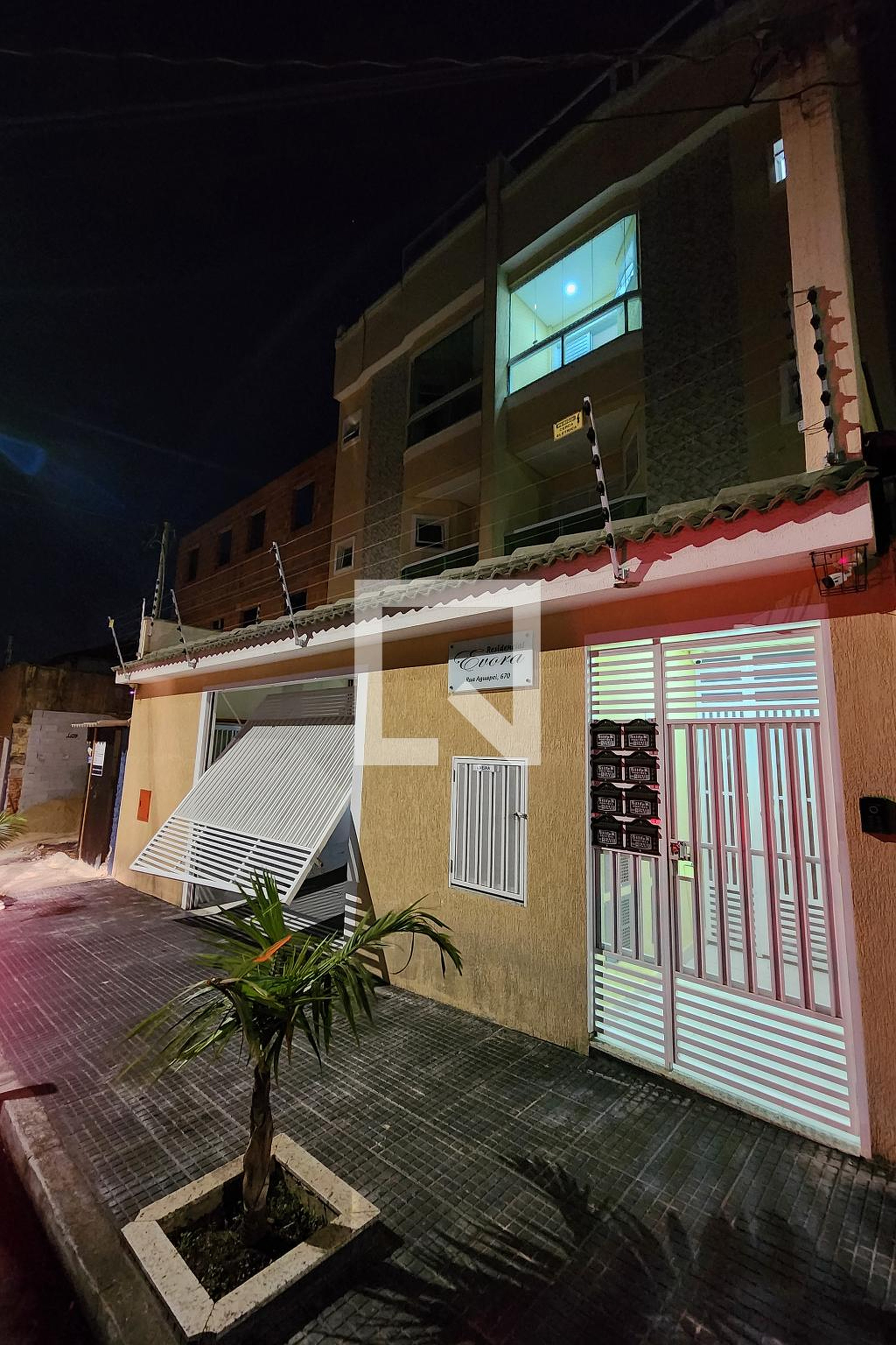 Fachada Condomínio em Rua Aguapeí, 670