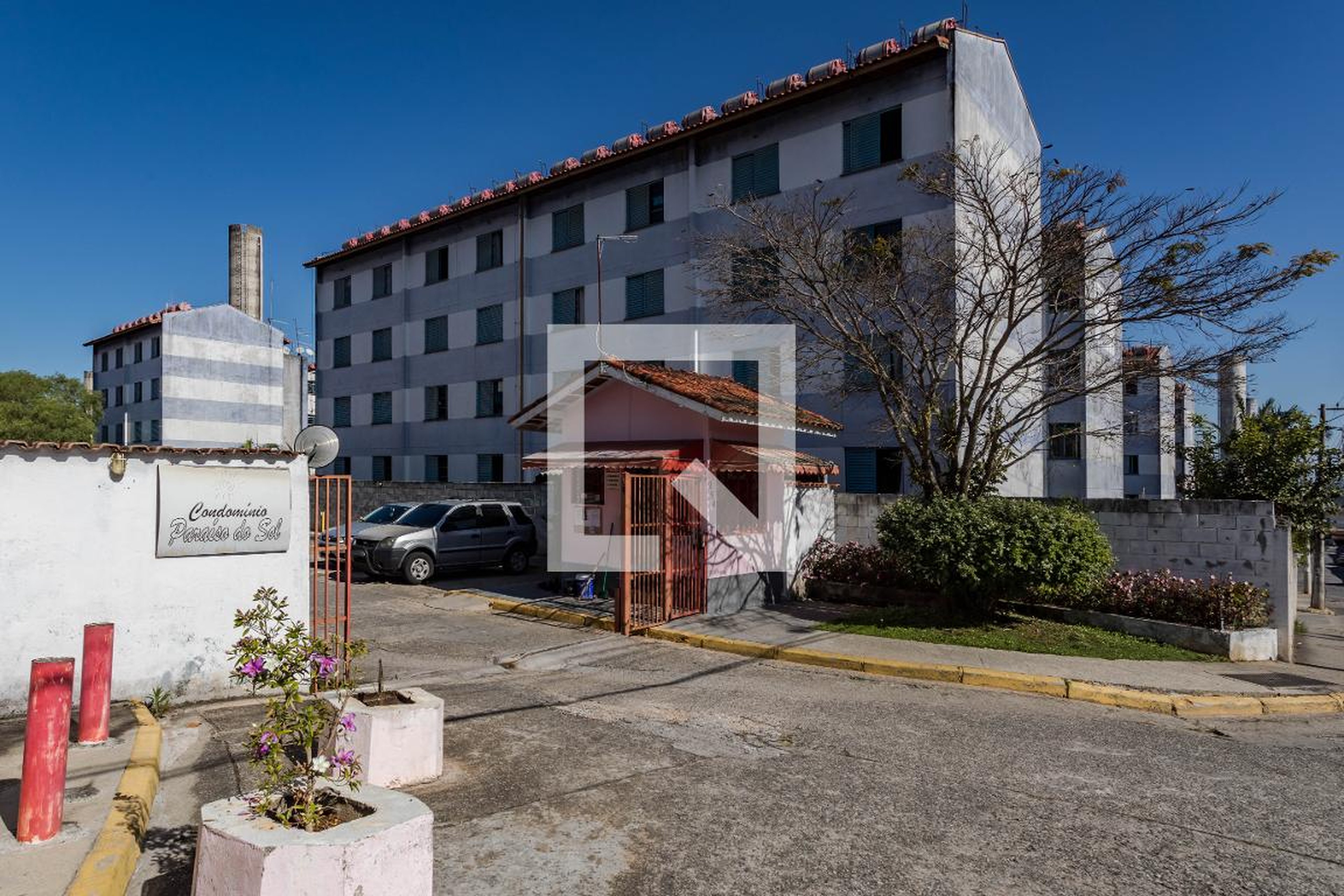 Fachada Condomínio em Rua Antônio Bôz Vidal, 254