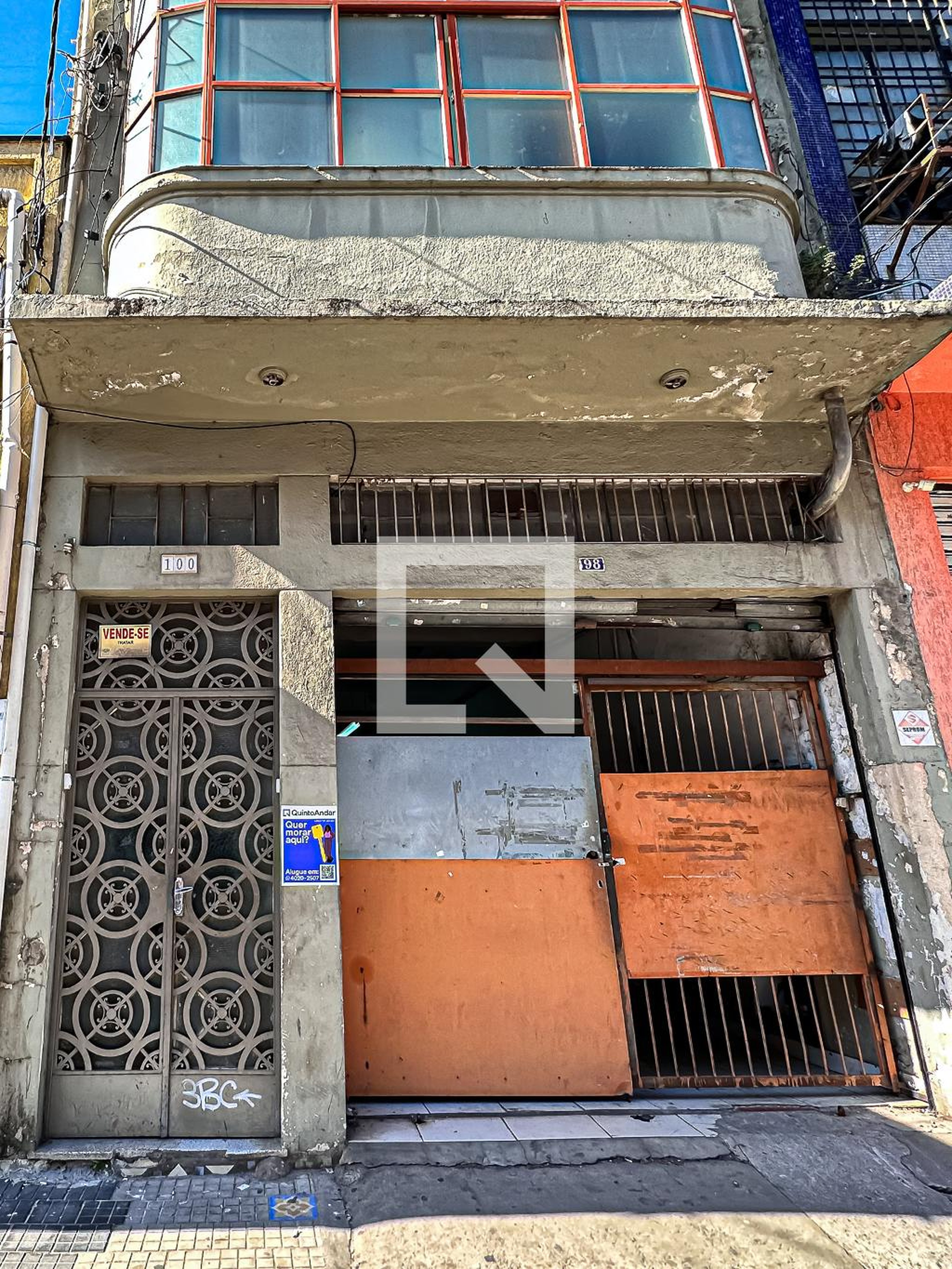 Fachada Condomínio em Rua Anhaia, 100