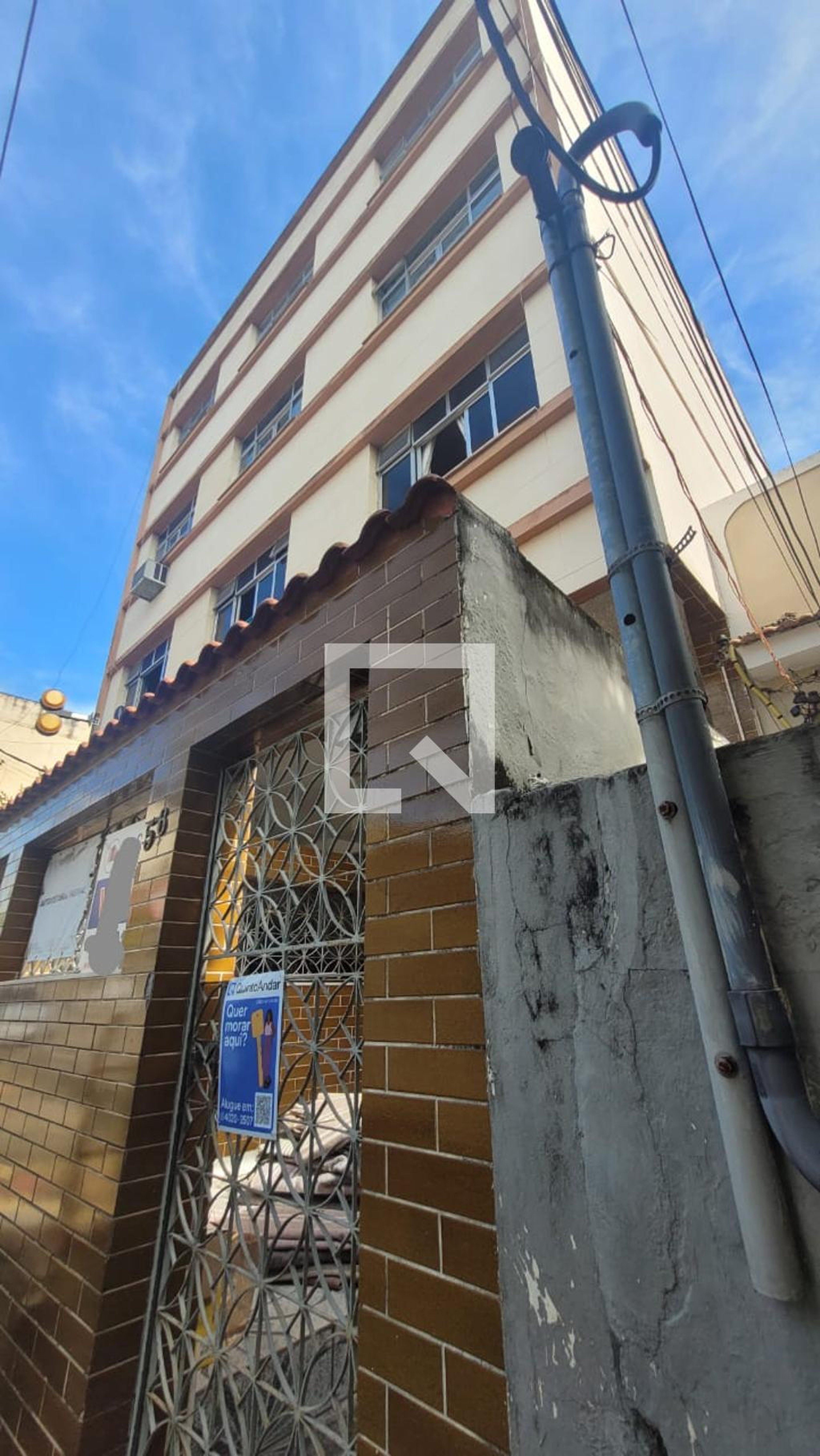 Fachada Condomínio em Rua Mario Barbedo, 56