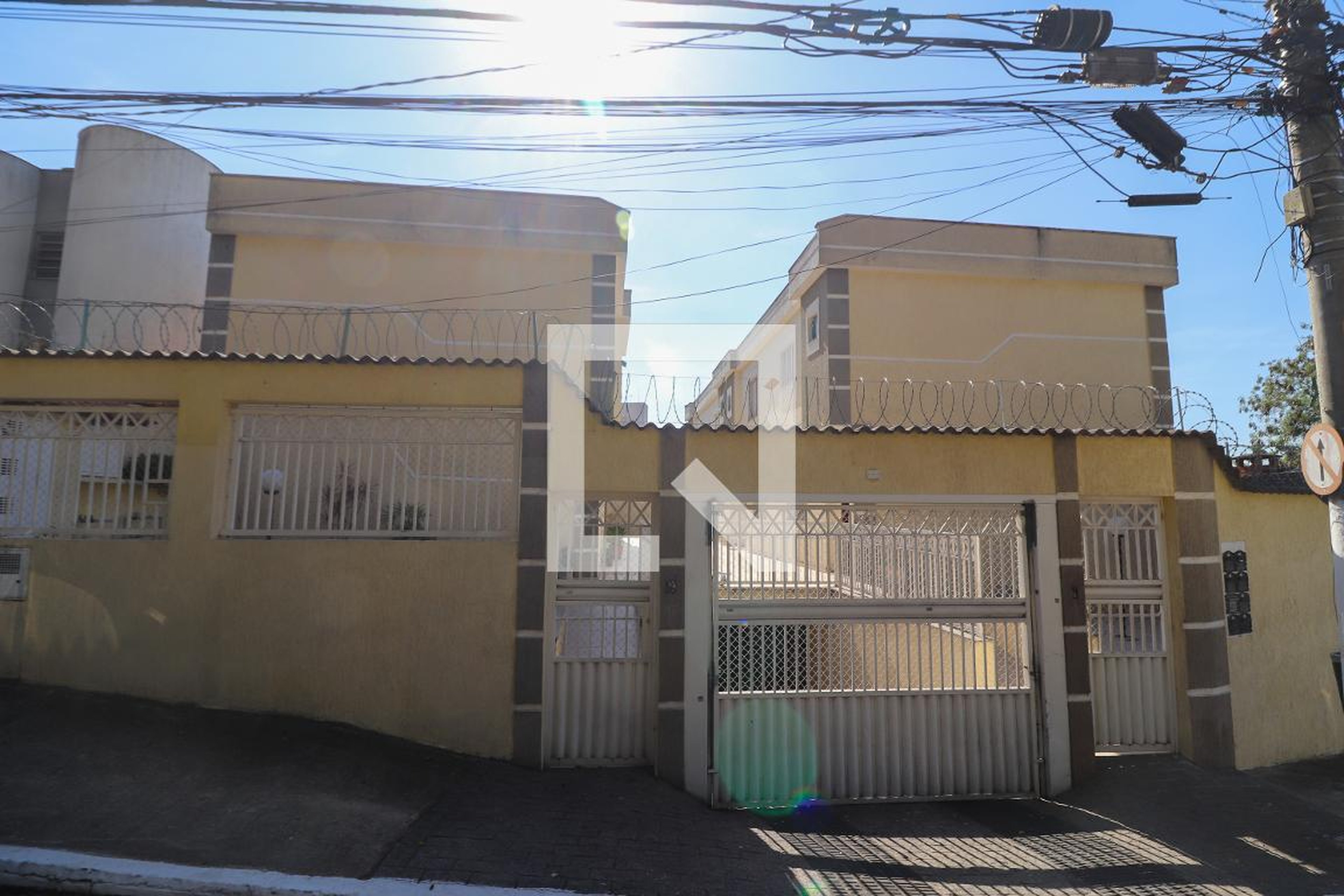 Fachada Condomínio em Rua Rondonópolis, 143