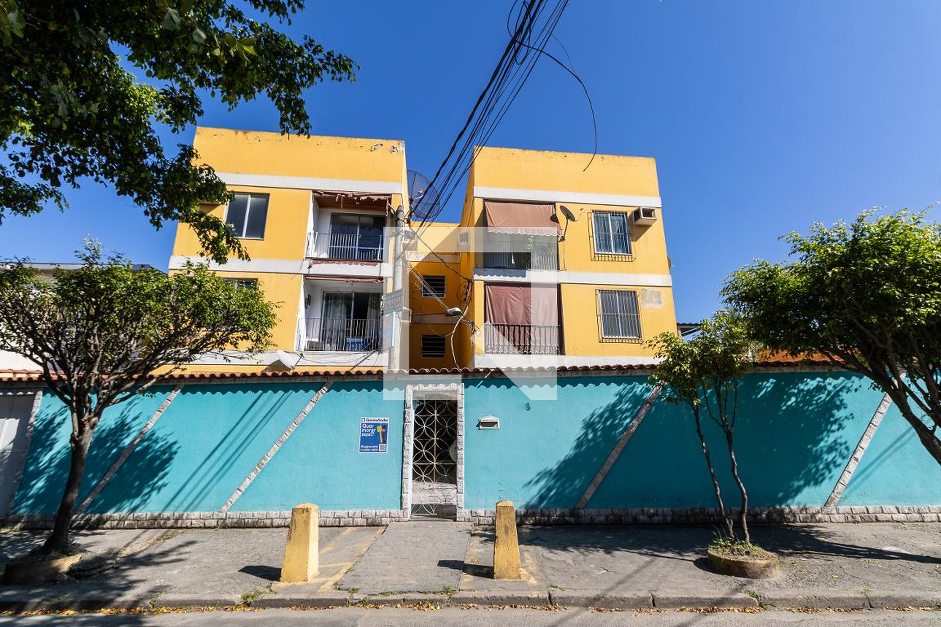 Fachada do Condomínio Condomínio em Rua Carius, 188