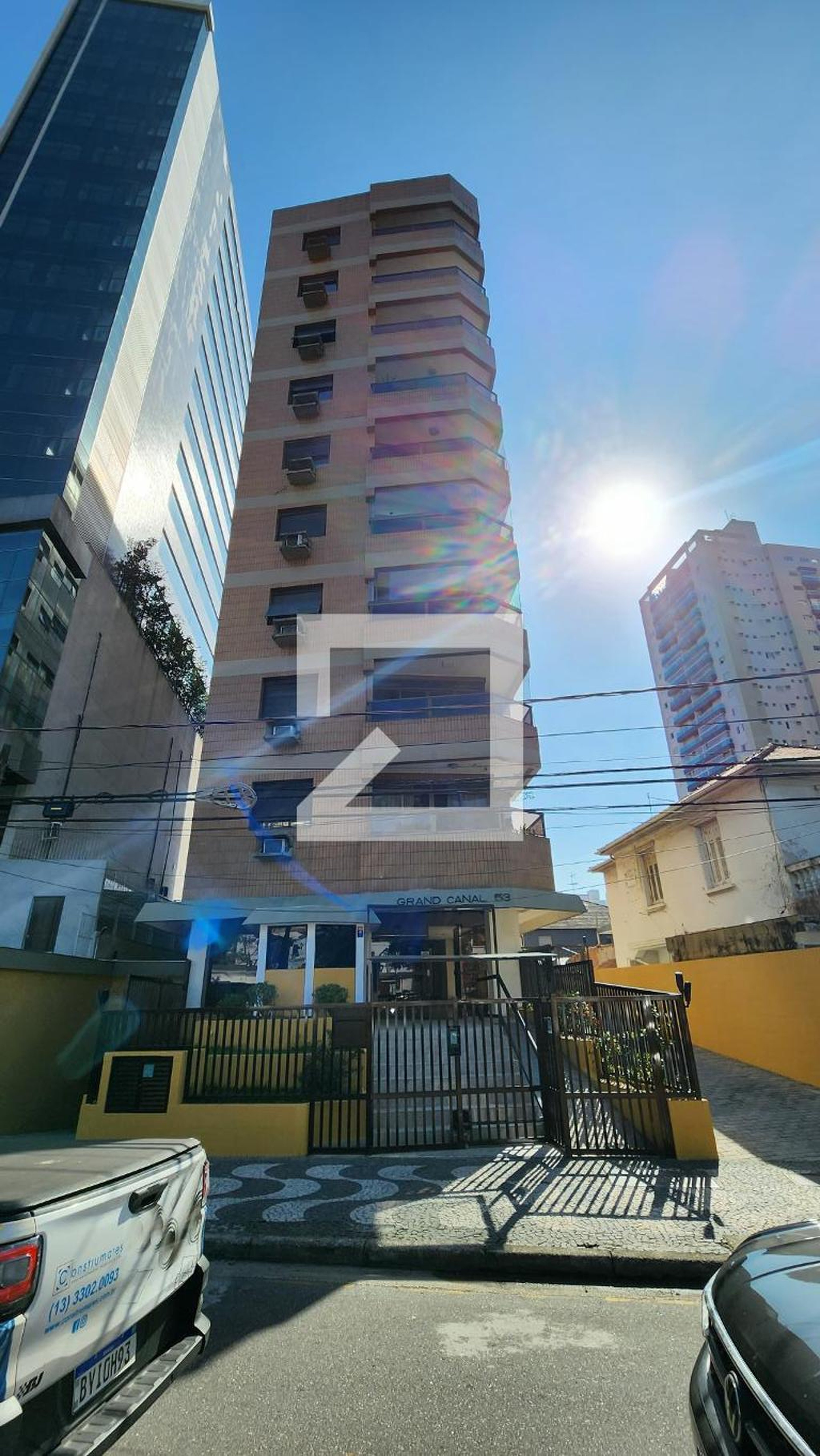 Fachada do Prédio Condomínio Grand Canal Residence