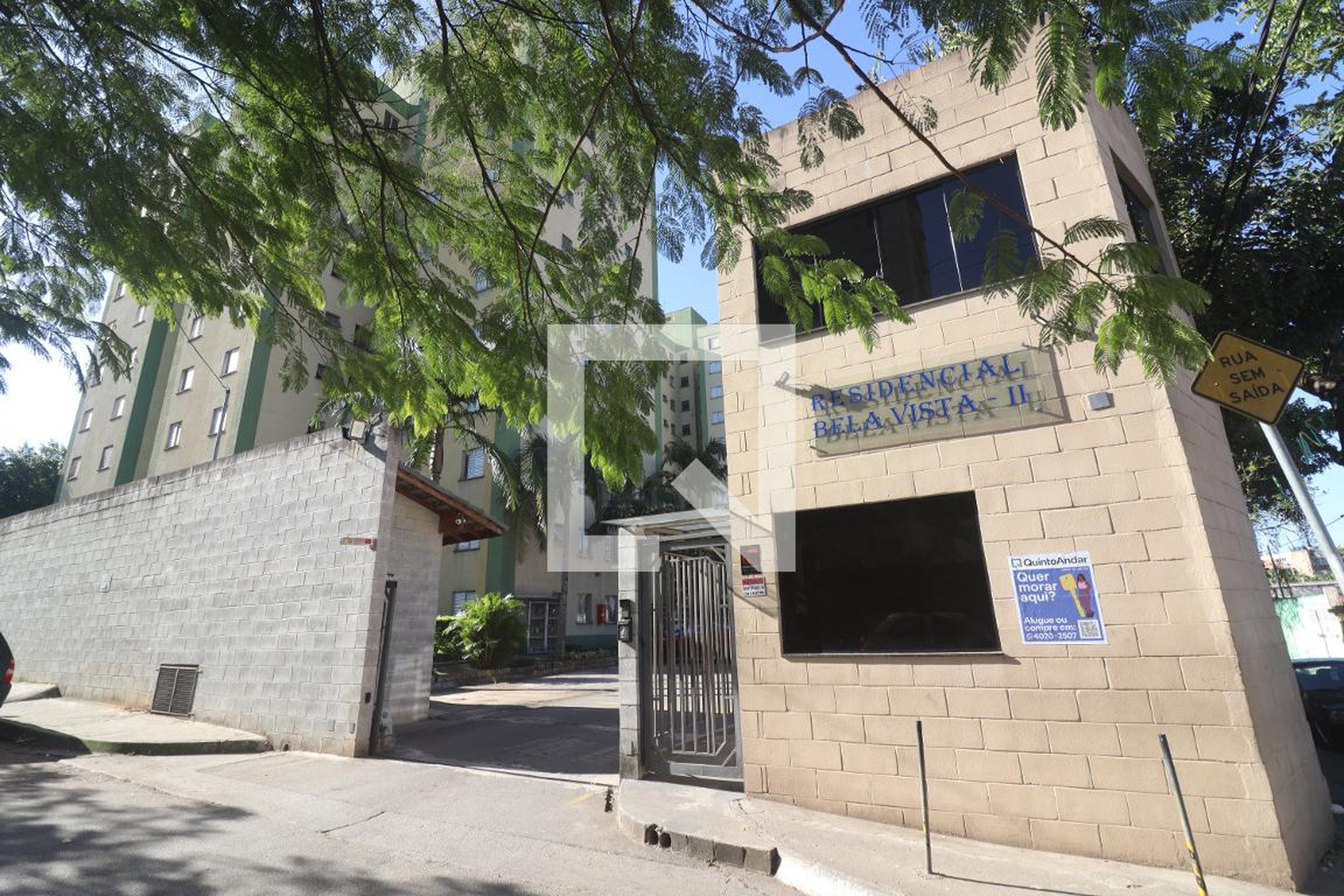 Fachada do condomínio Condomínio em Rua Jornalista Octávio Ribeiro - Pena Branca, 26