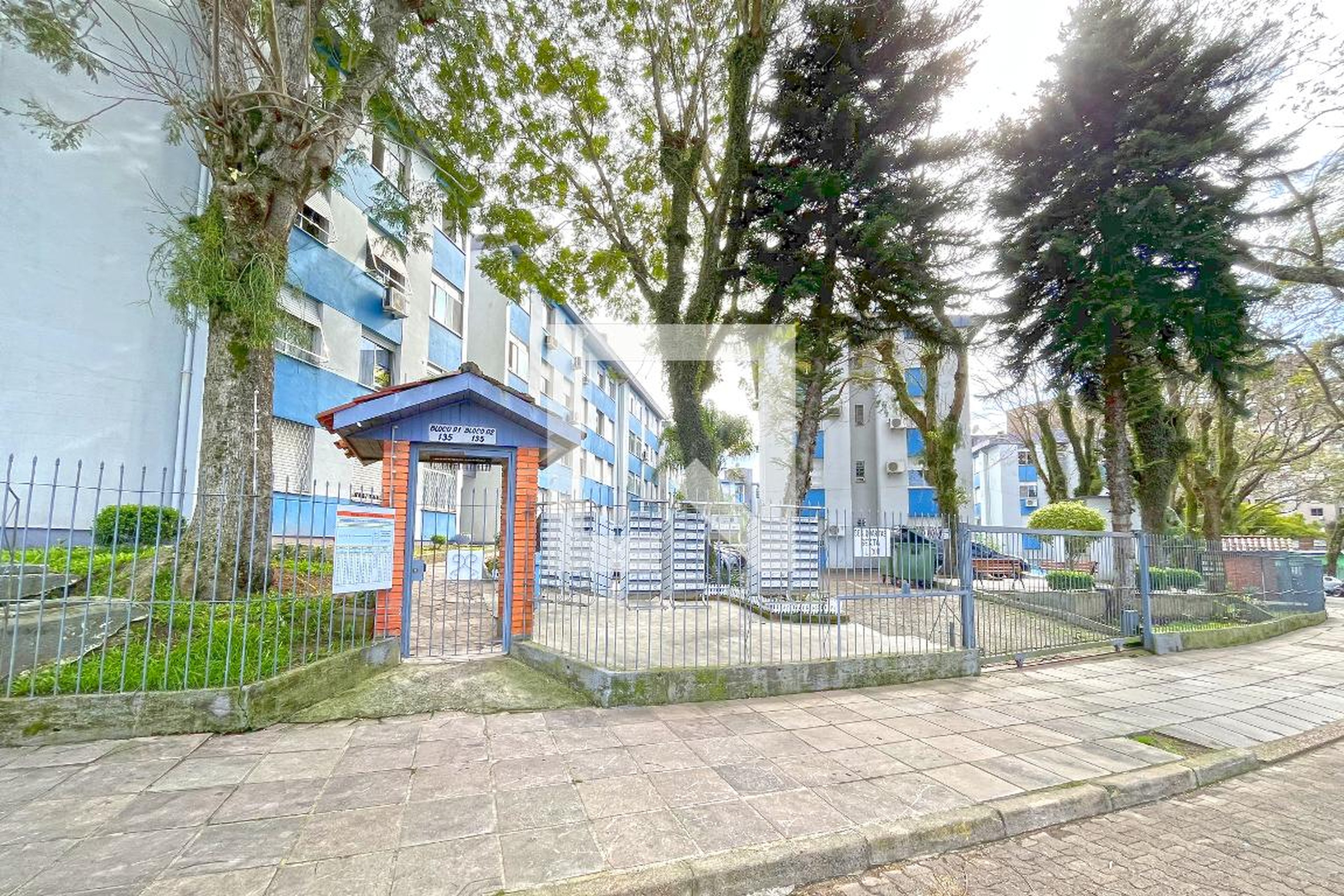 Fachada Condomínio em Rua Doutor Campos Velho, 689