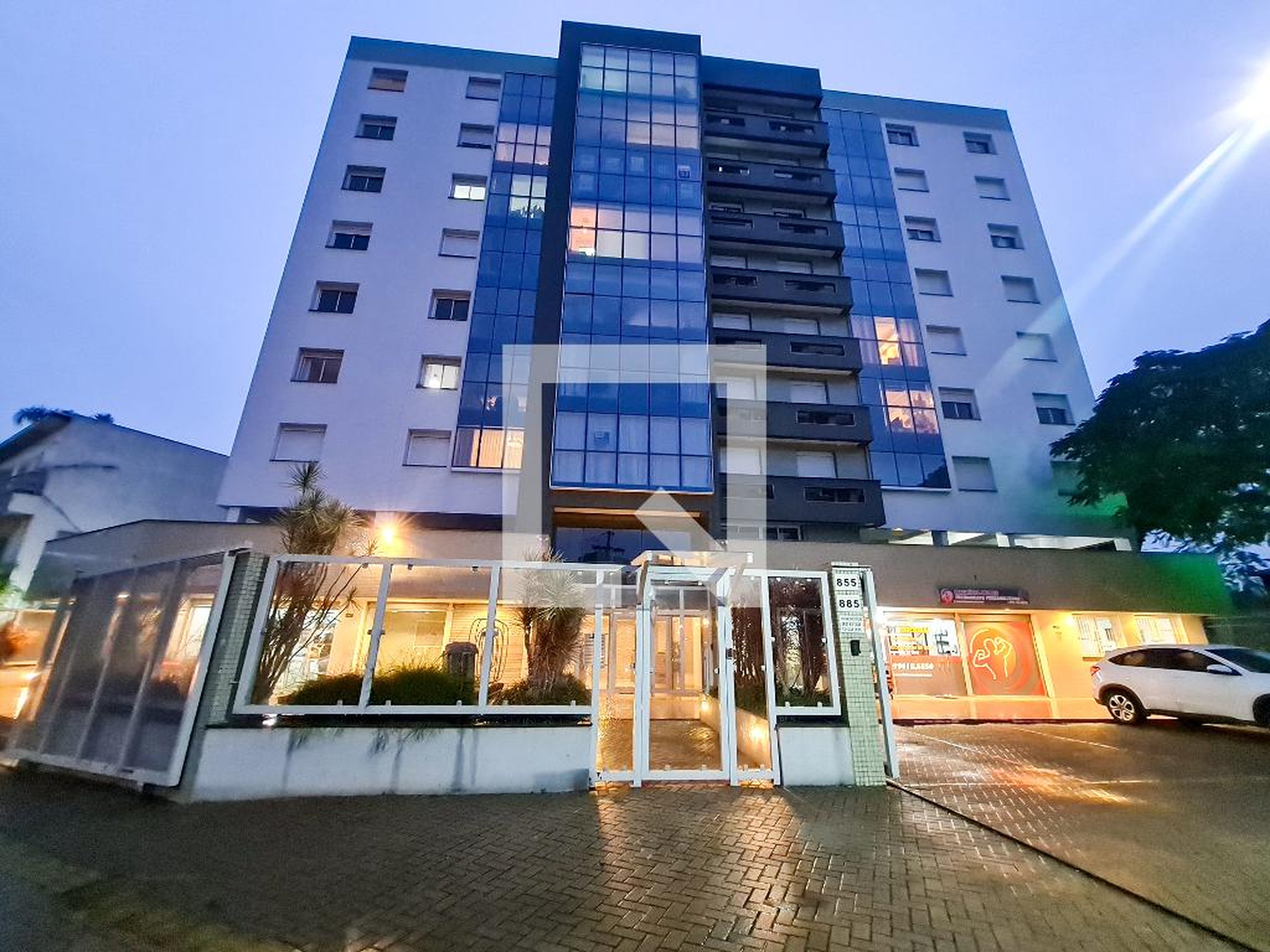 Fachada do Condomínio Edifício Vista Flamboyant