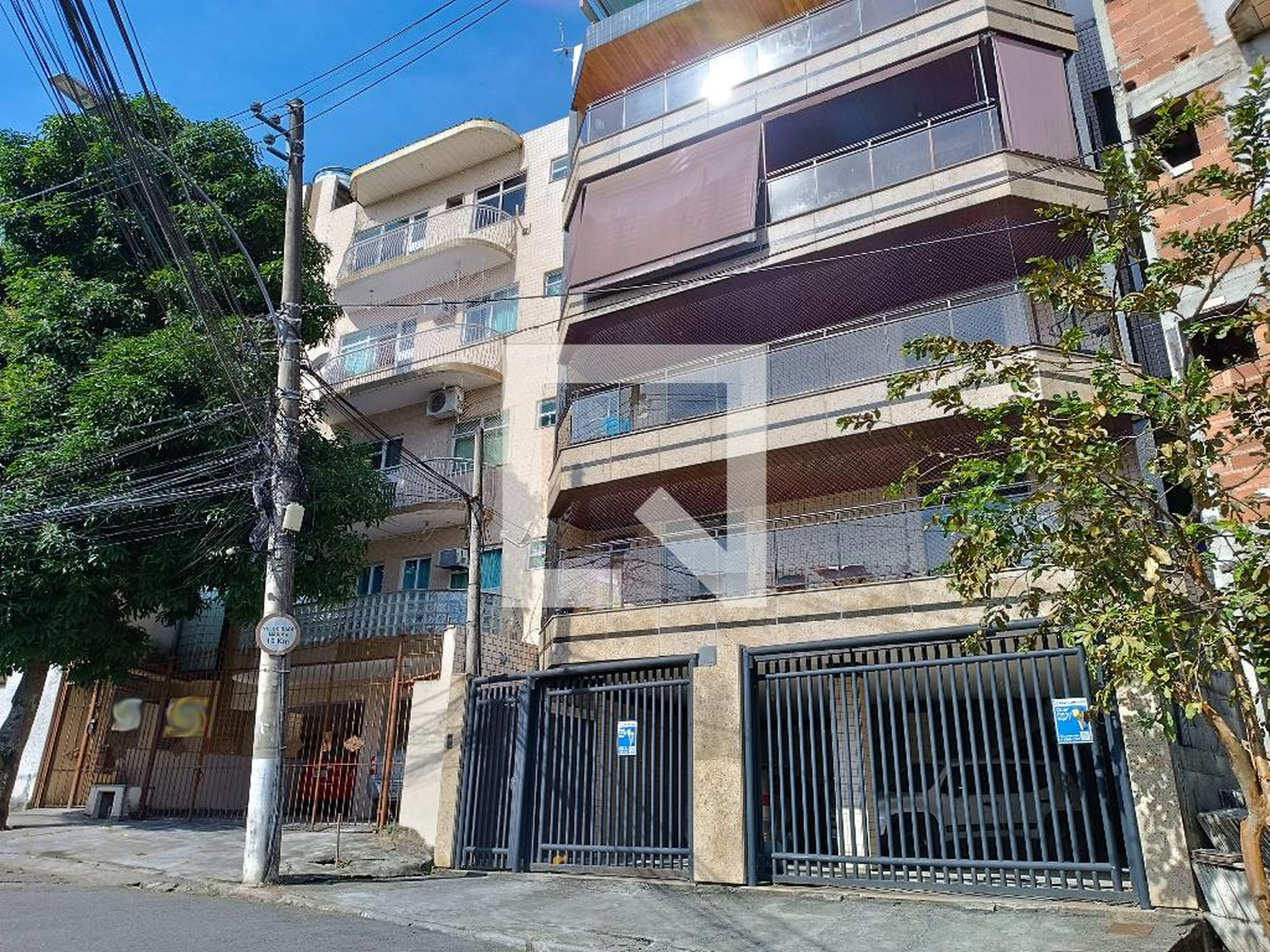 Fachada do Prédio Condomínio em Rua Aiera, 190