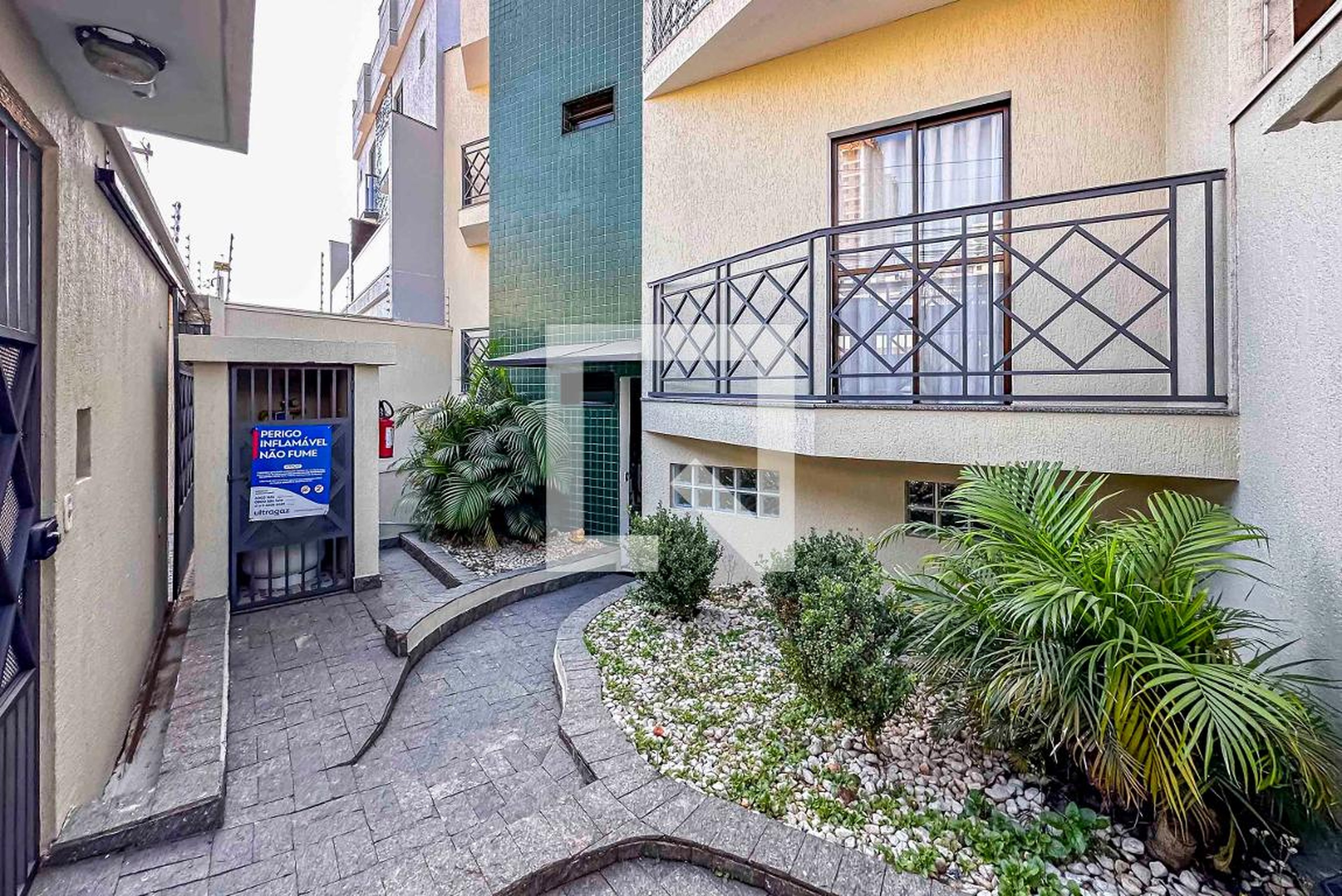 Entrada - Edifício Abou Haidar