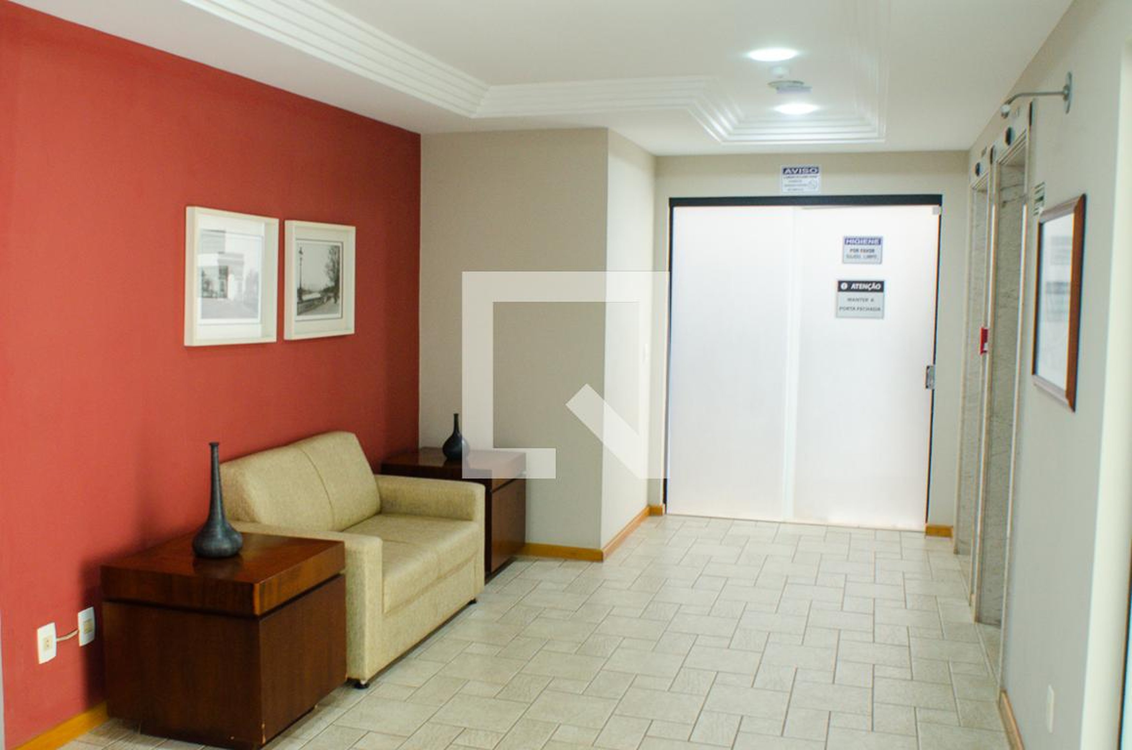 Hall de Entrada - Edifício Canários