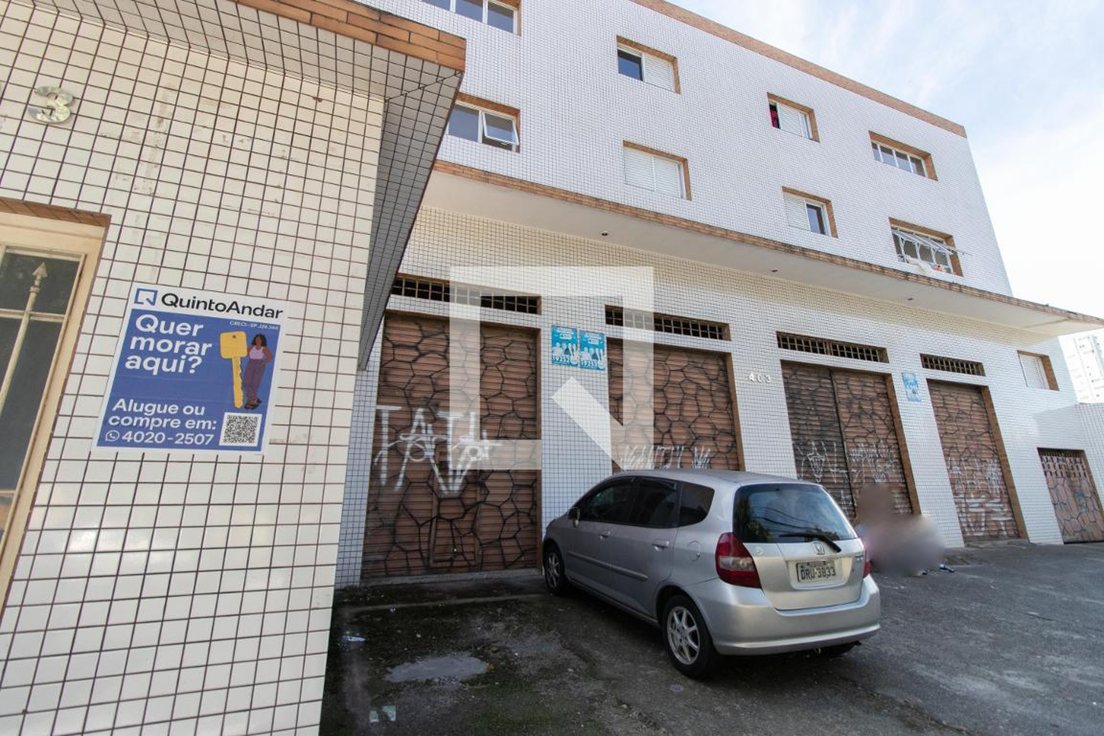 Fachada Condomínio em Rua Gastão Madeira, 403