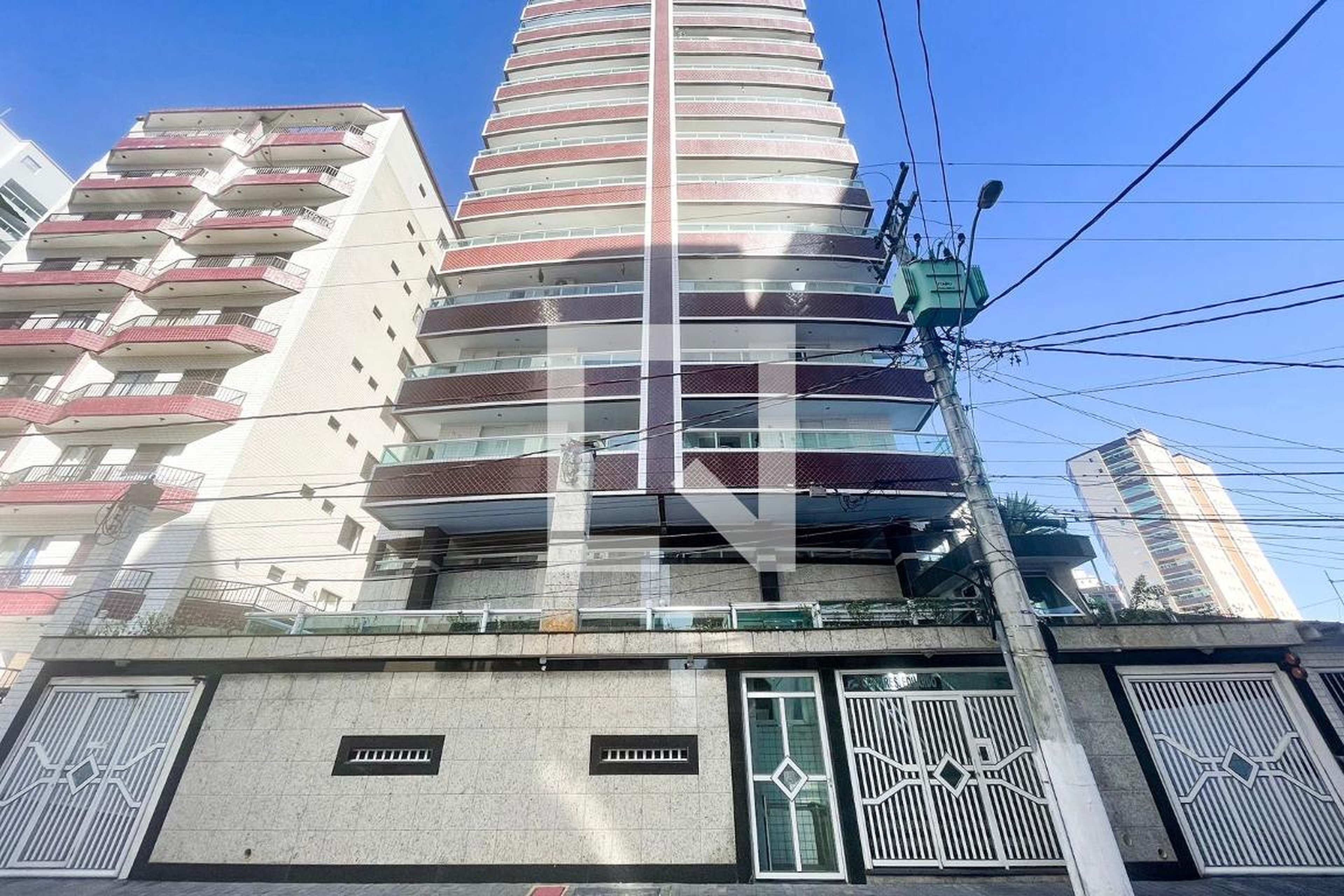 Fachada Condomínio Eduardo Macedo