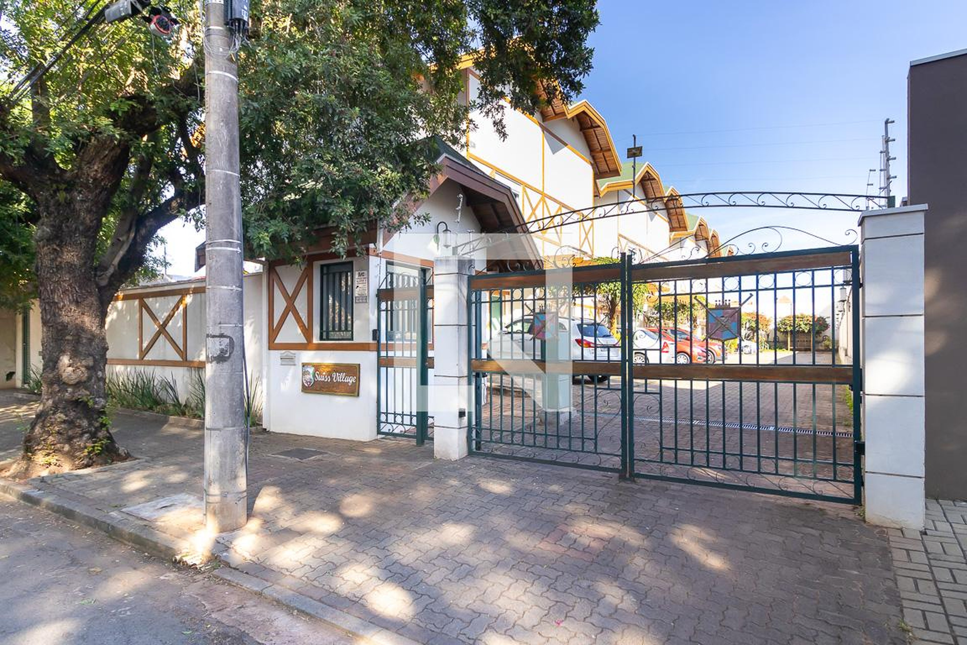 Fachada do condomínio Condomínio Swiss Village