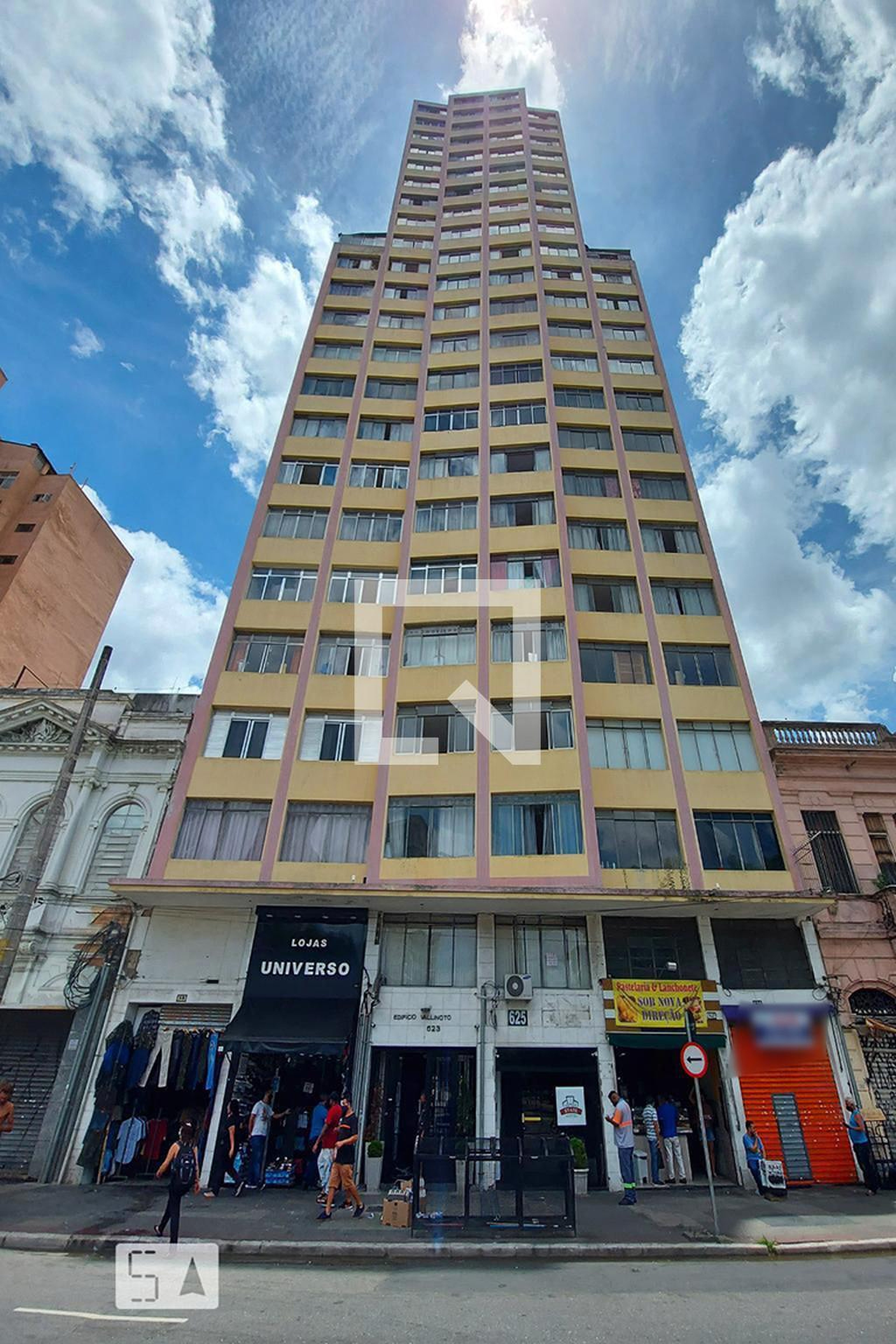 Fachada Condomínio em Avenida Cásper Líbero, 62