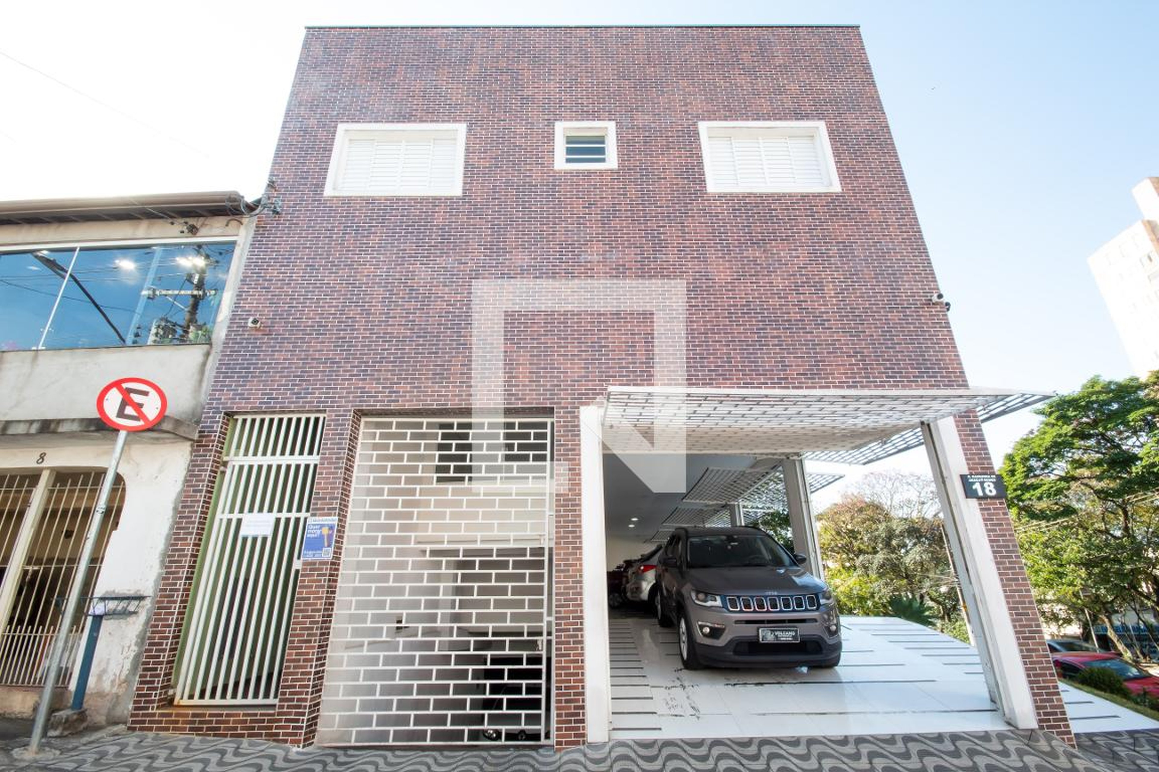 Fachada Condomínio em Rua Raimunda de Araújo Nunes, 30