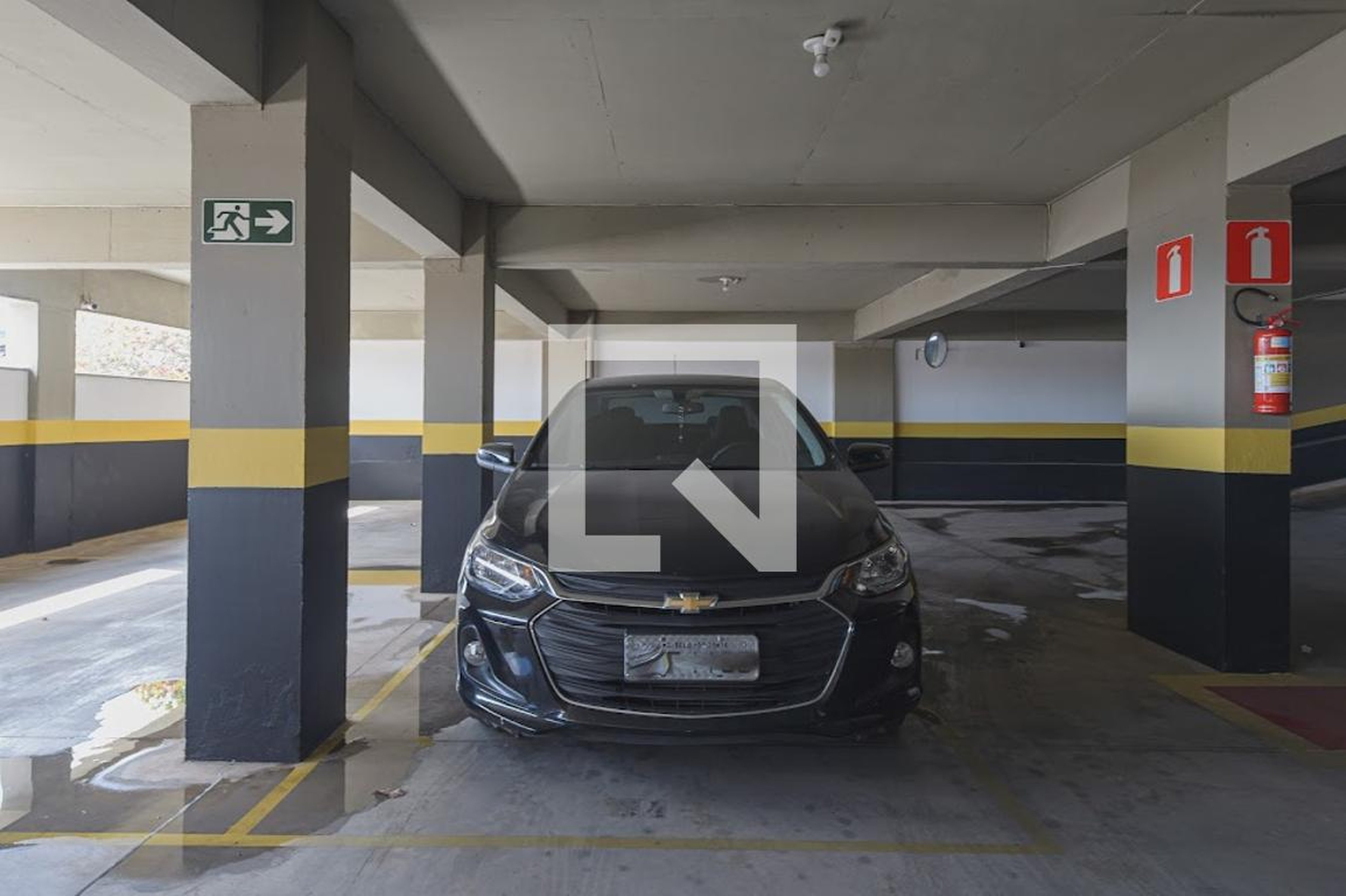 Estacionamento - Edifício Jardins Dorinha