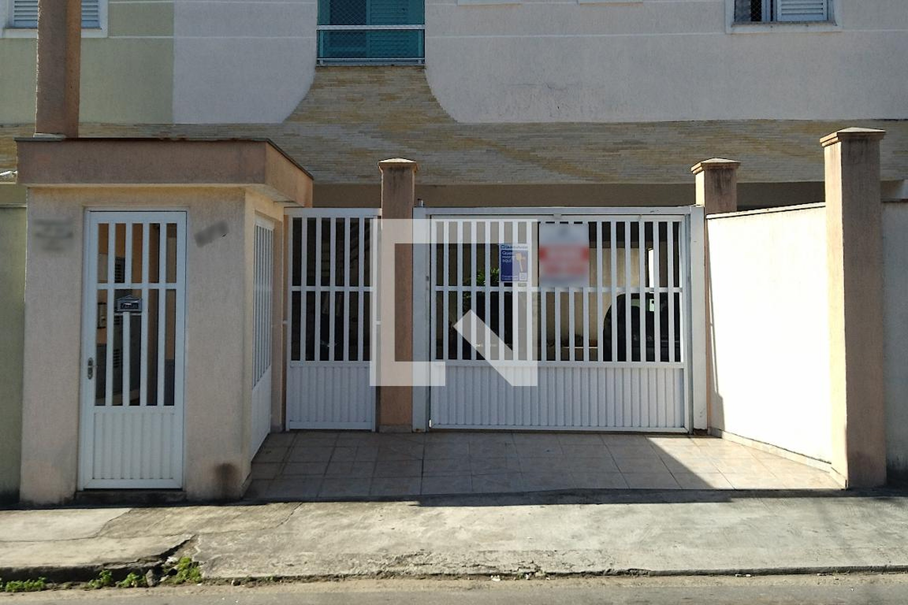 Fachada Condomínio em Rua dos Alpes, 678