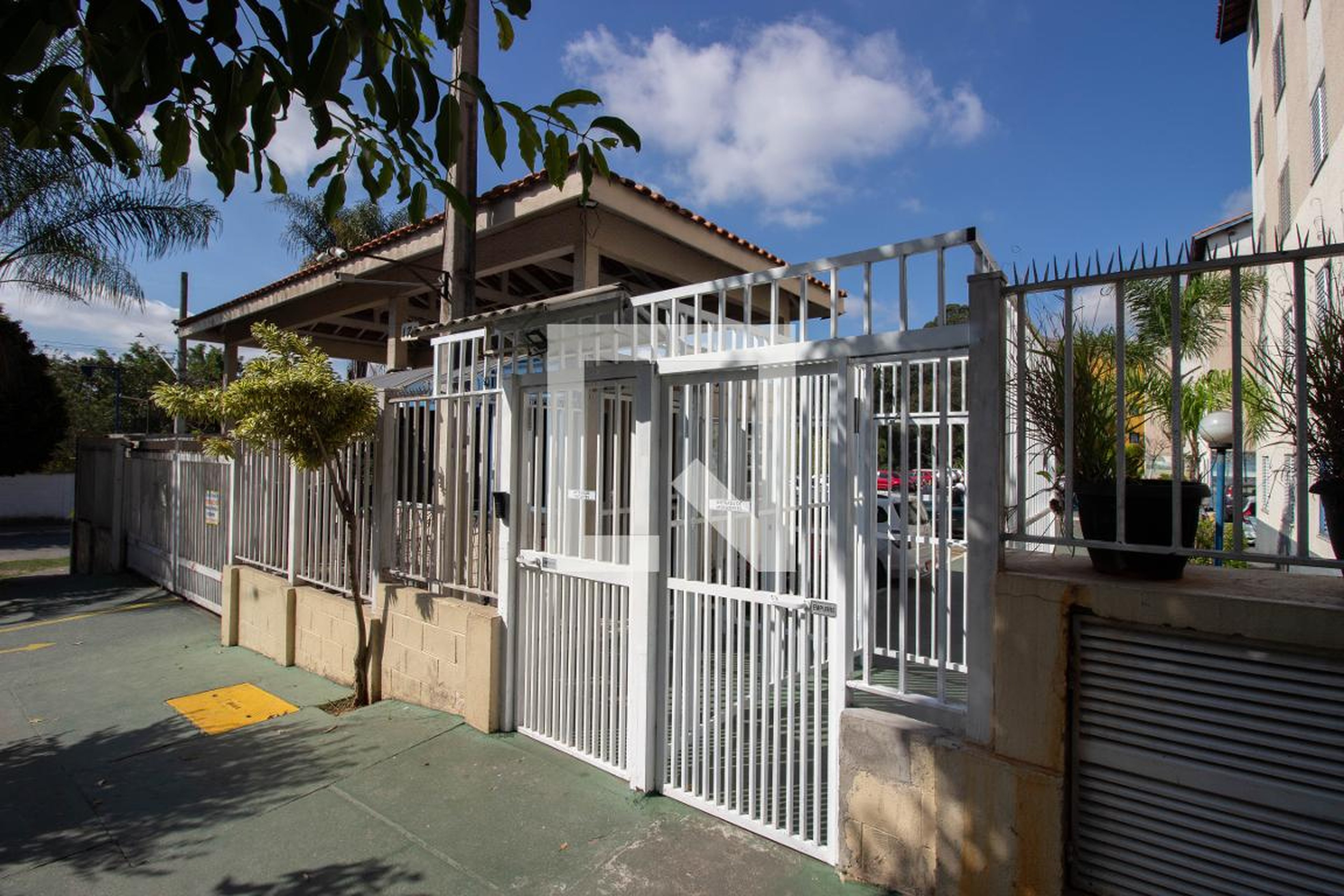 Fachada Condomínio em Rua Sal da Terra, 112