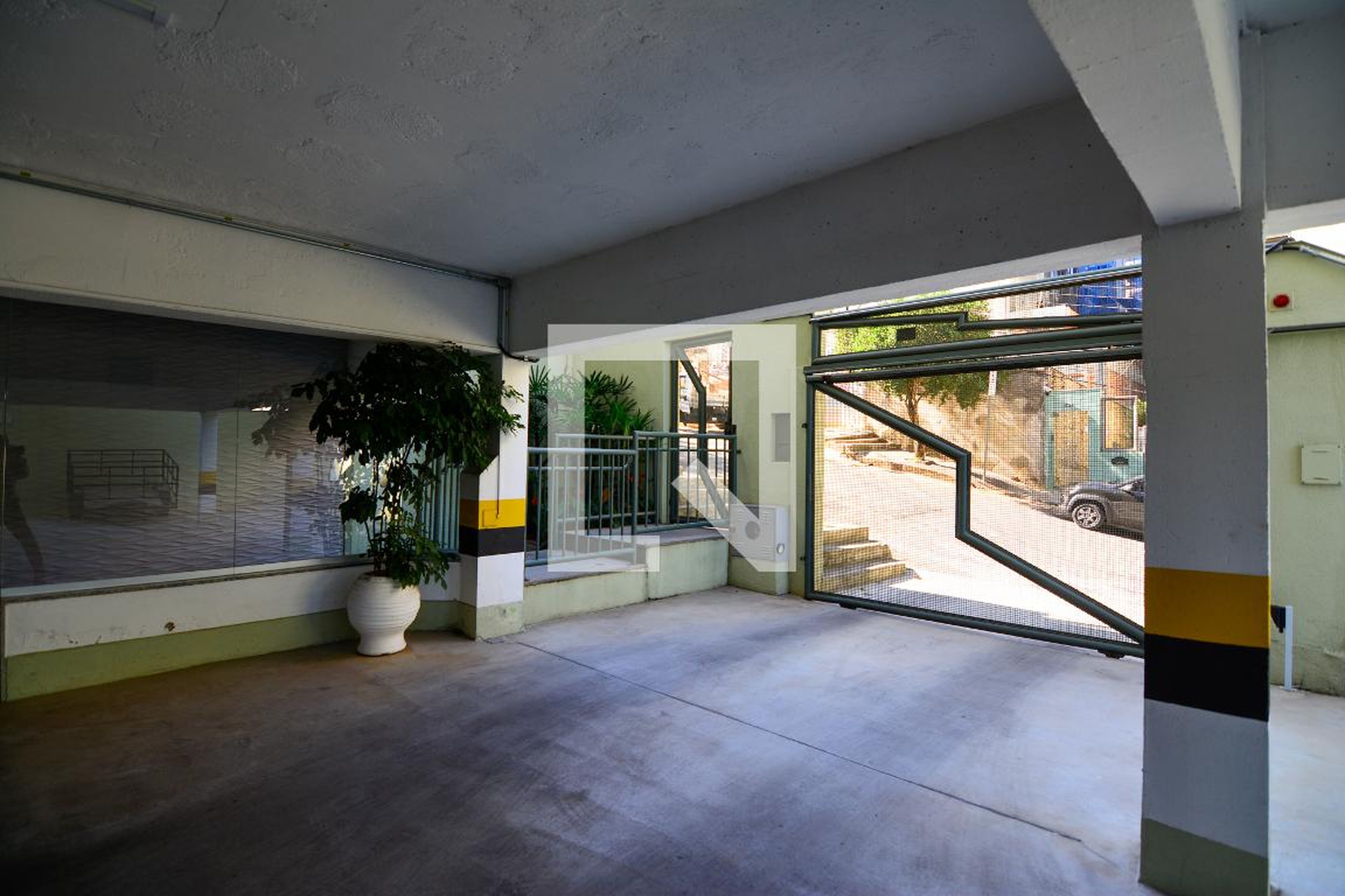 Estacionamento - Edifício Saint Germain