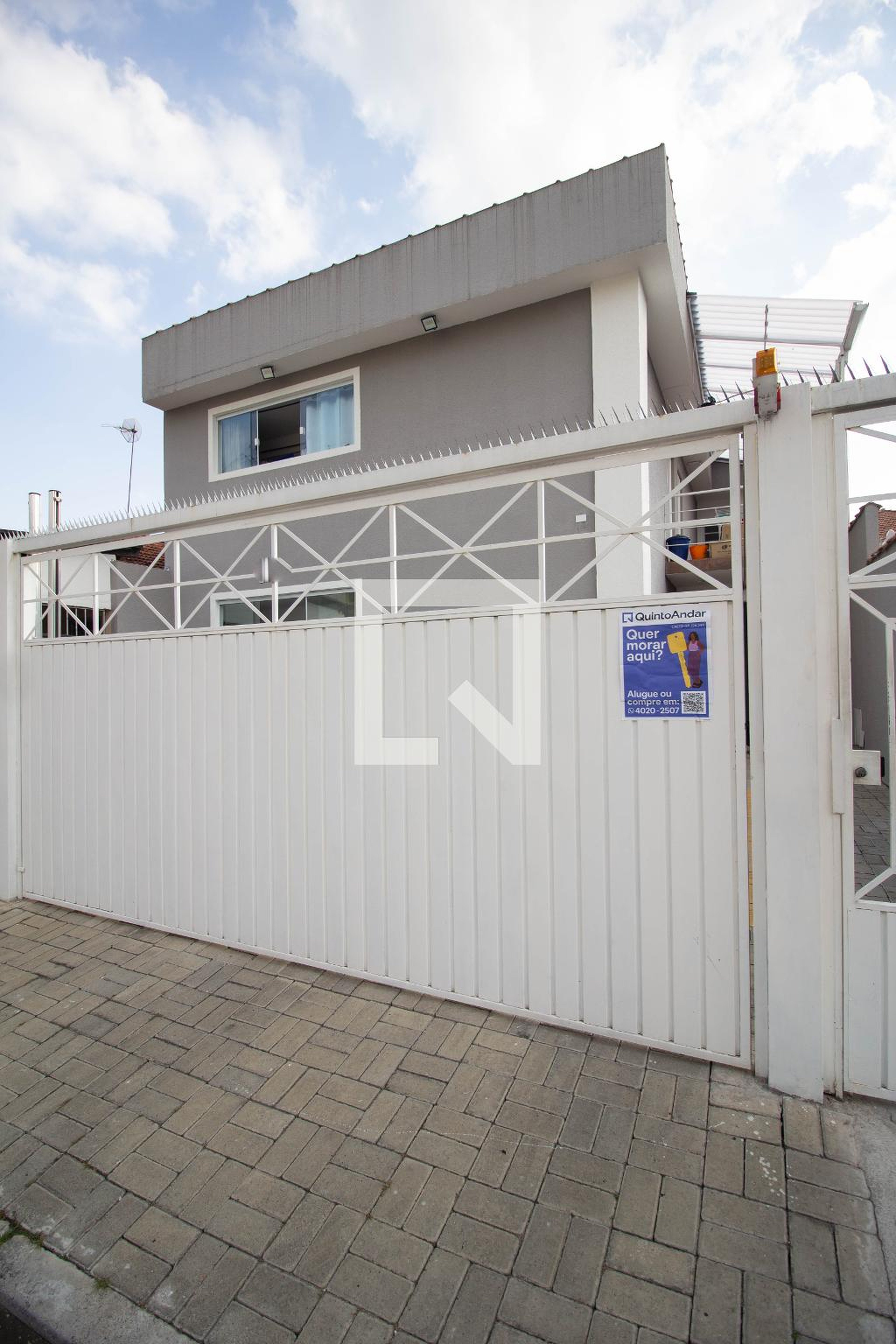 Fachada Condomínio em Rua Correia de Sá, 256