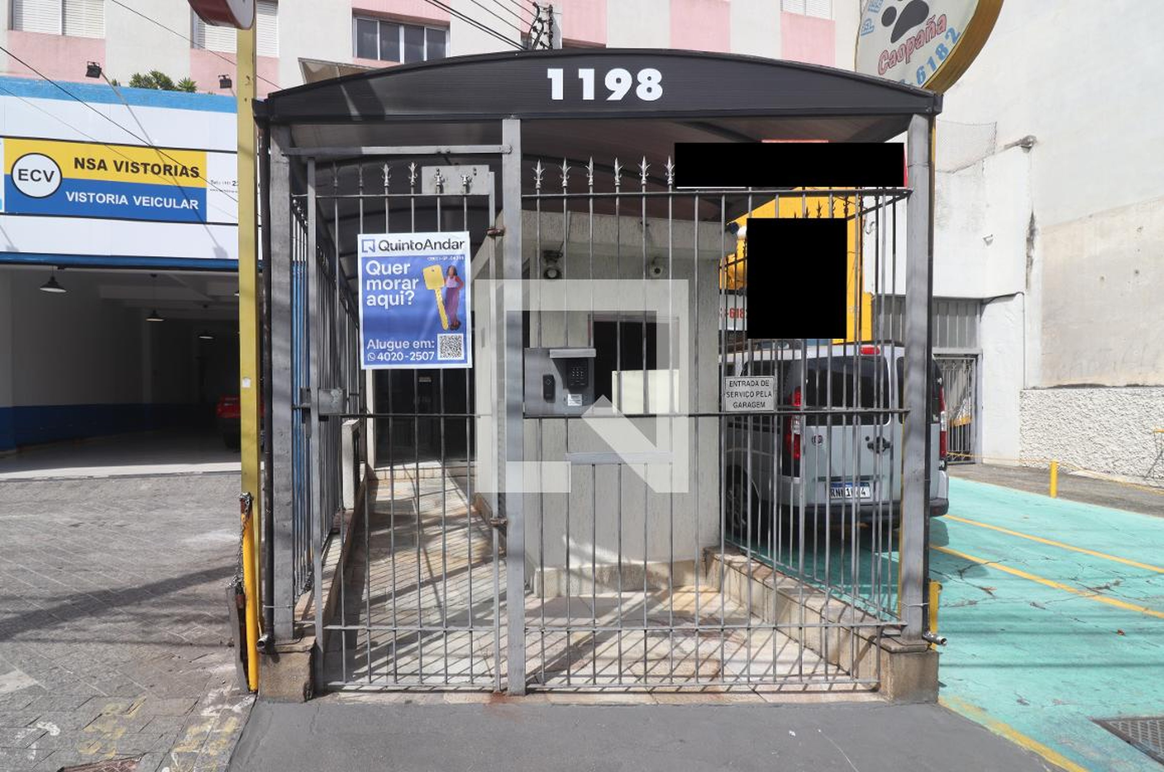 Fachada do condomínio Condomínio Duas Rosas