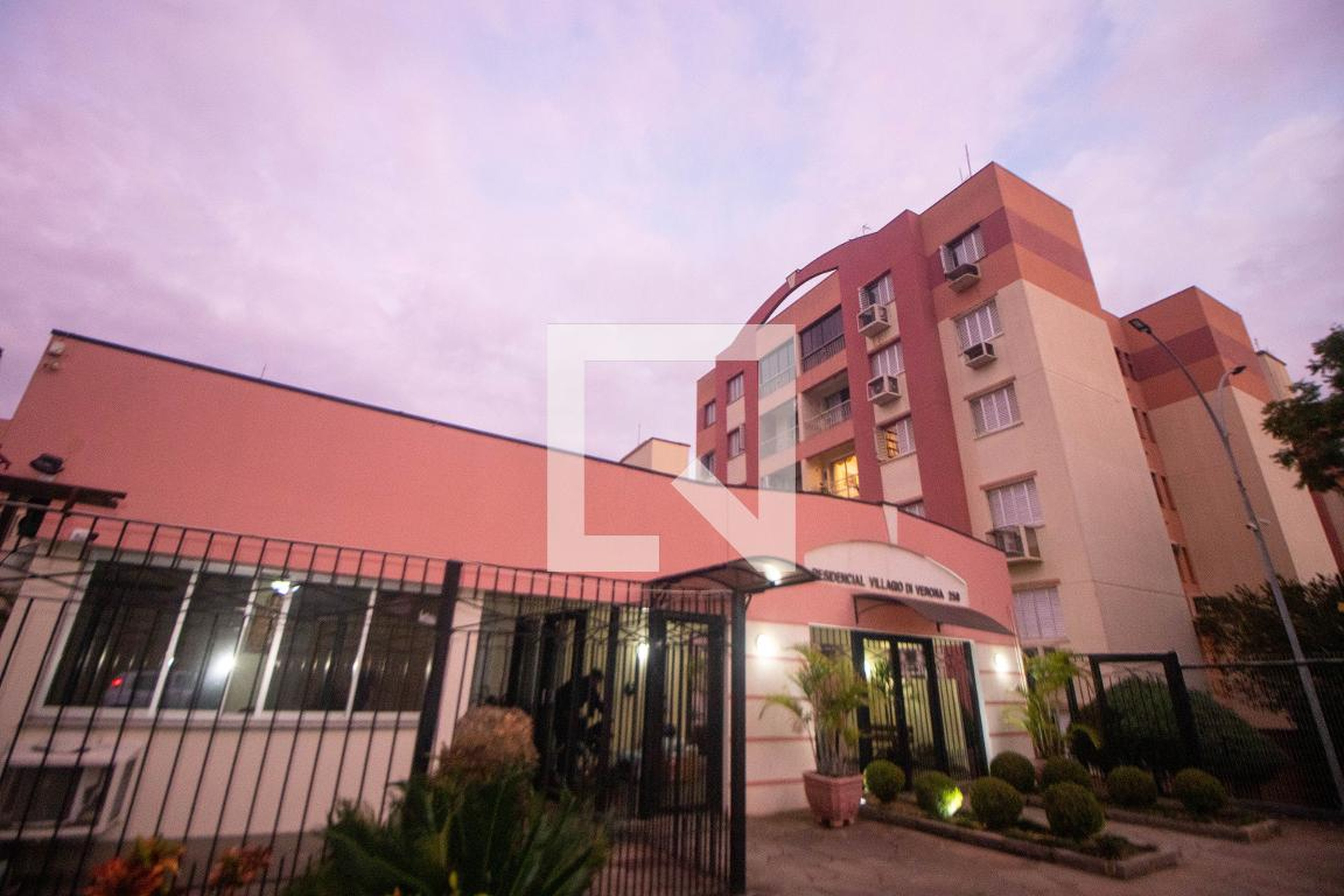 Fachada do Condomínio Condomínio Villagio di Verona