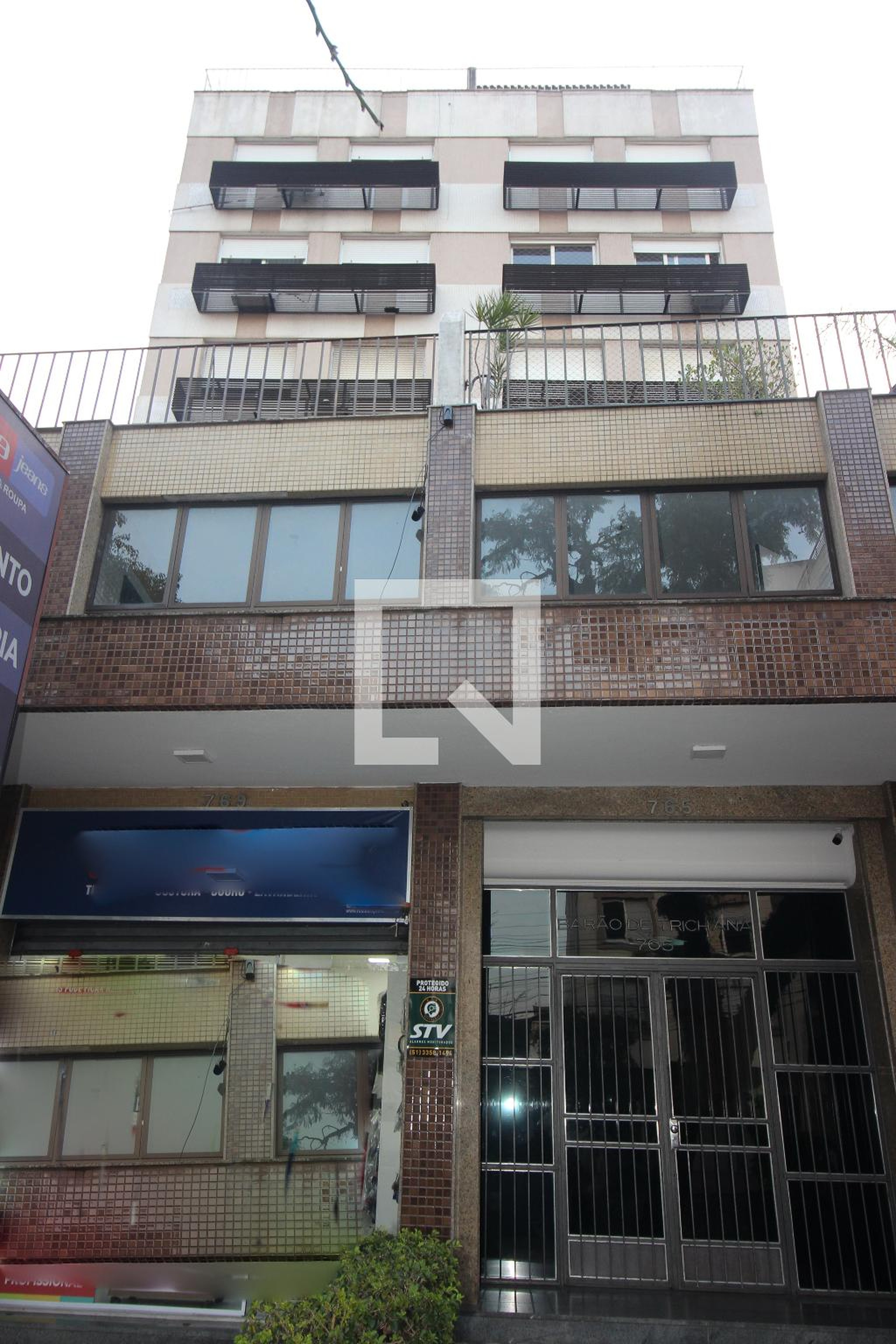 Fachada do Prédio Condomínio em Rua Barão do Amazonas, 765