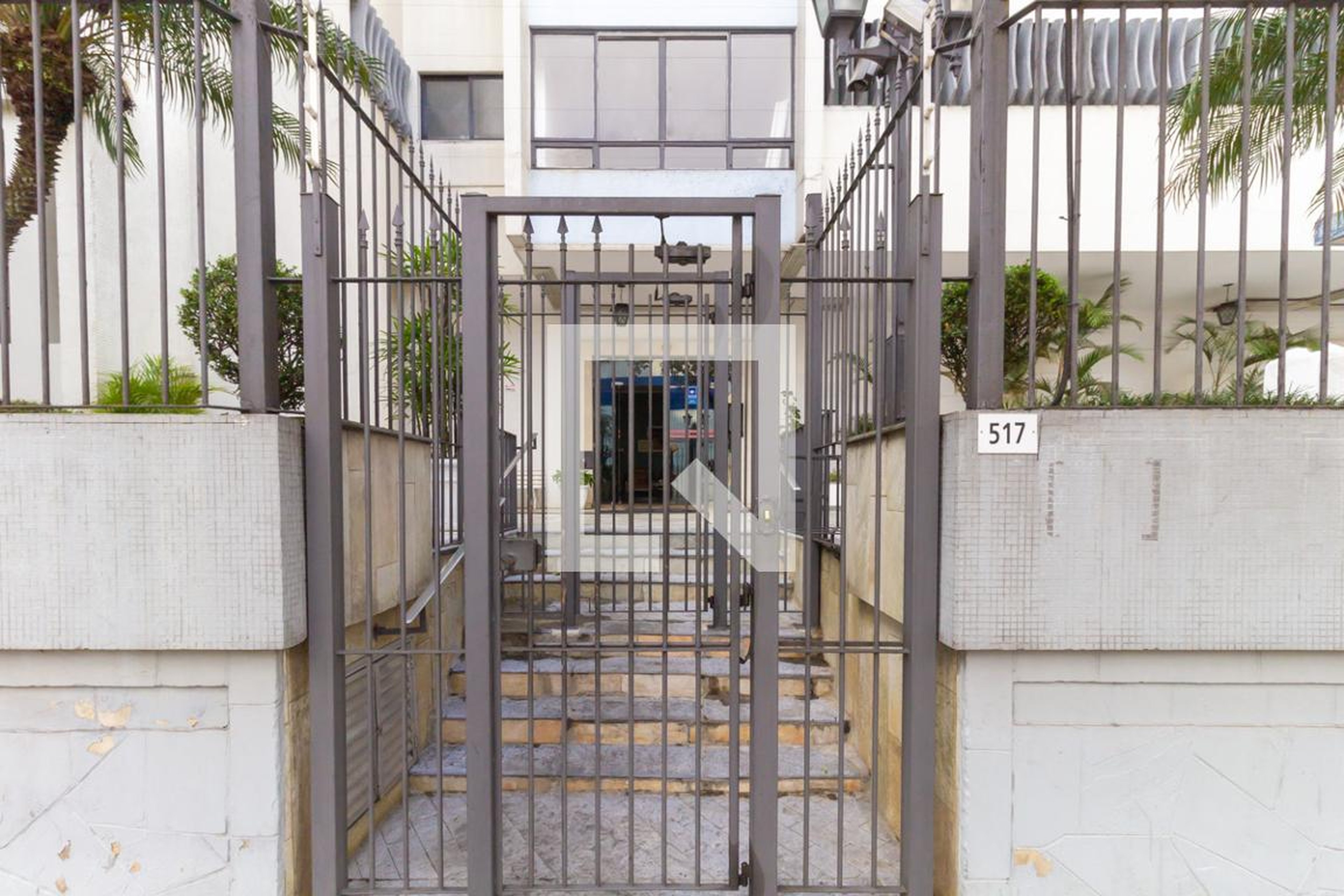 Entrada - Edificio Patriotas