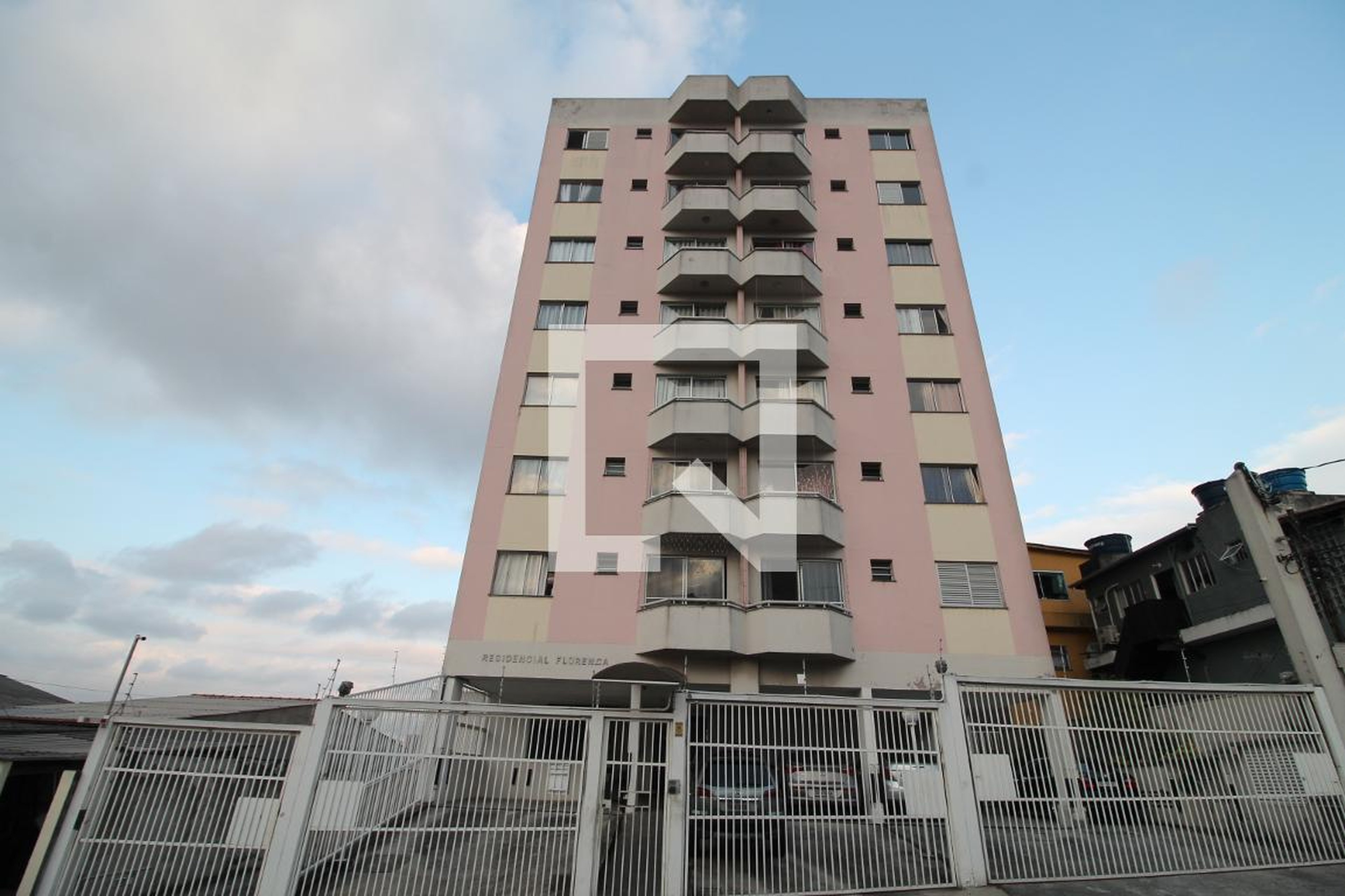 Fachada Condomínio em Rua Doutor Arnaldo de Morais, 701