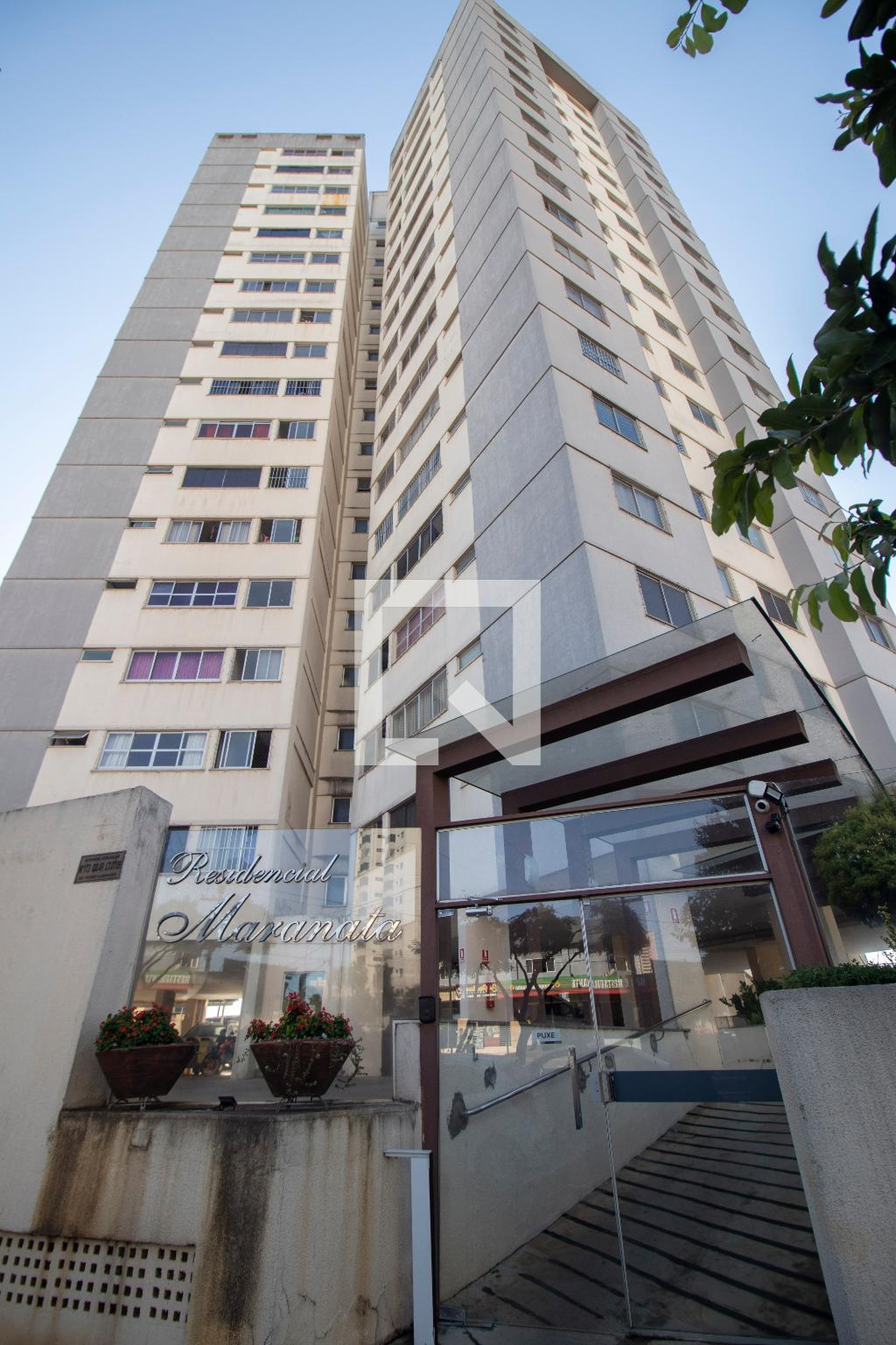 Fachada Condomínio em Avenida 2ª Radial, 205