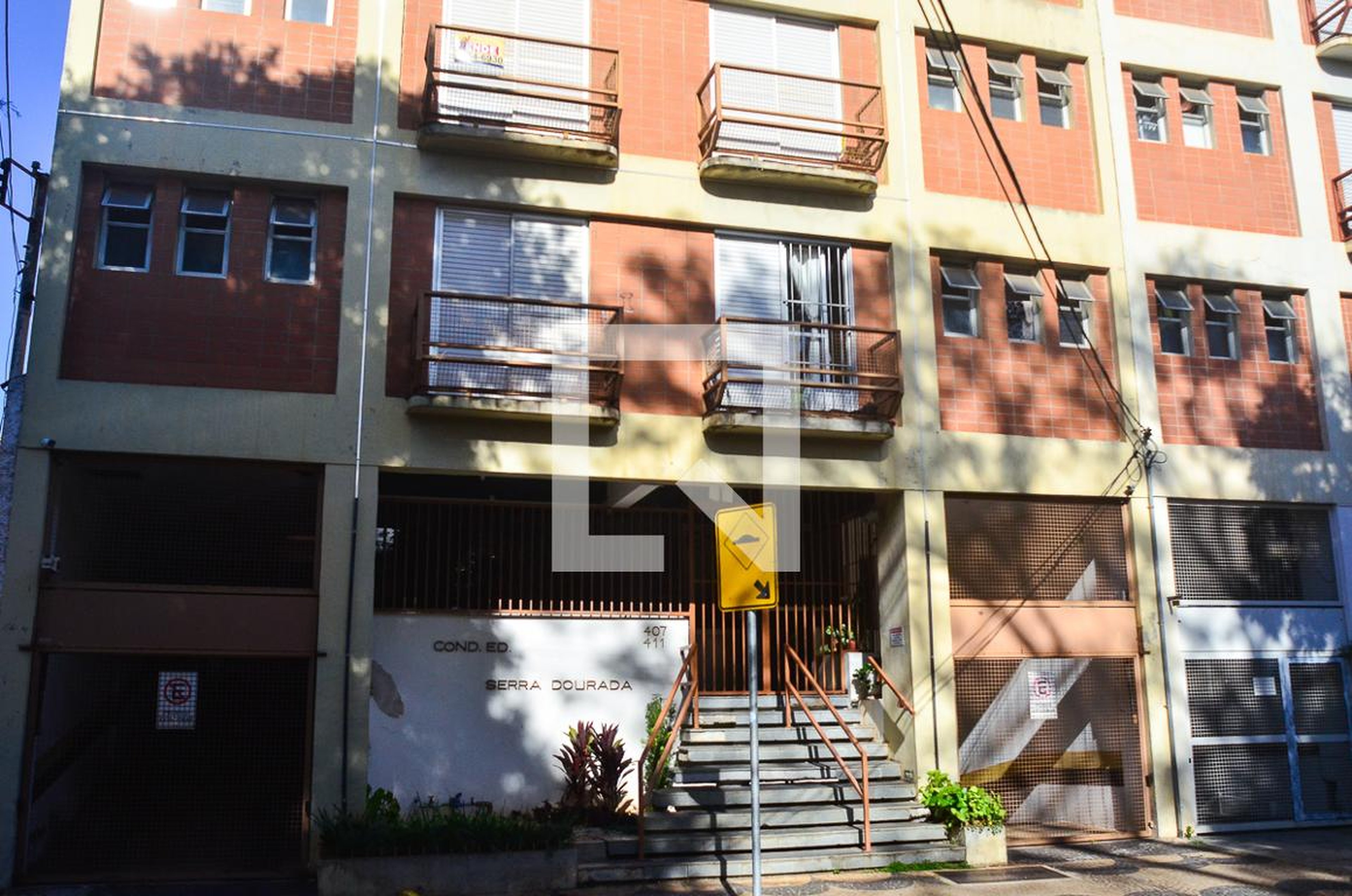 Fachada Condomínio em Rua Culto à Ciência, 407