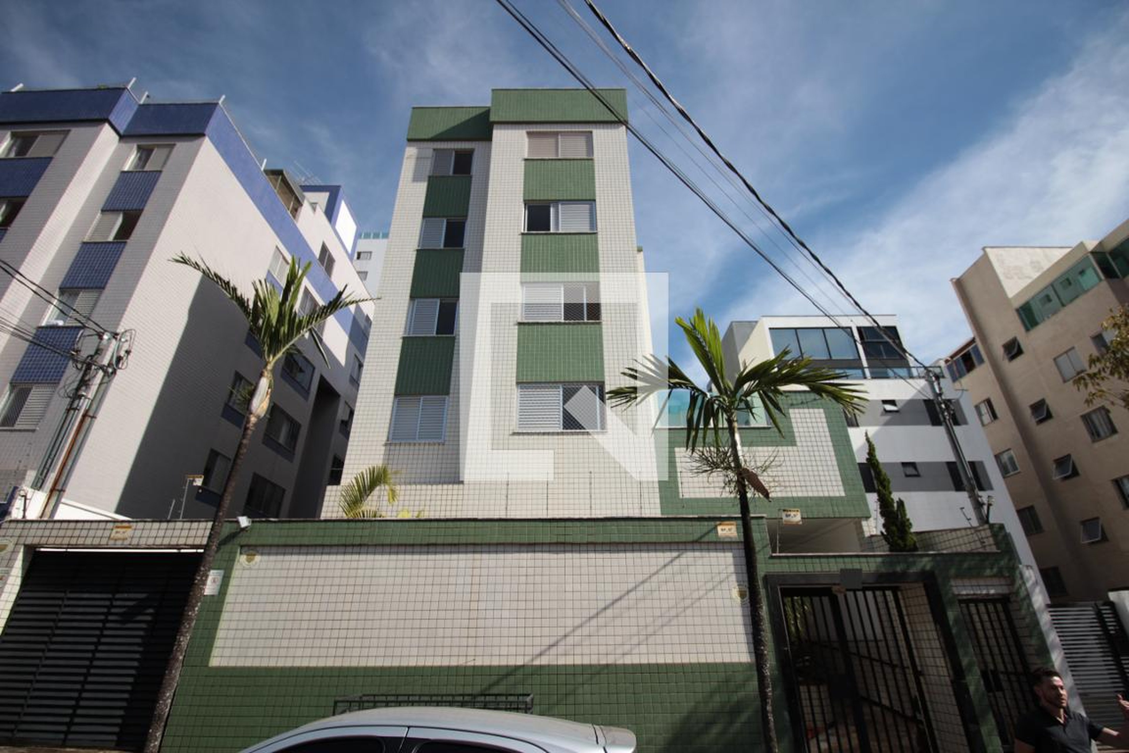 Fachada Condomínio em Rua Castelo de Alcobaça, 82