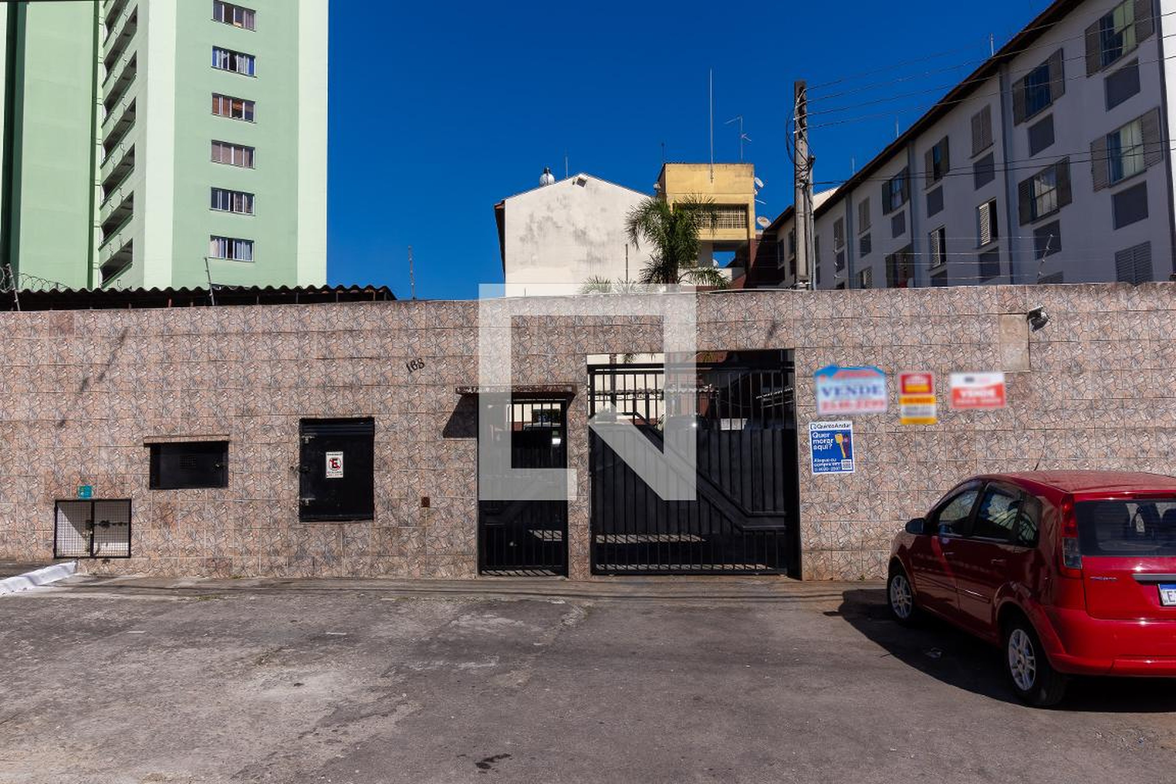 Fachada do Prédio Condomínio em Rua João Batista Calógeras, 168