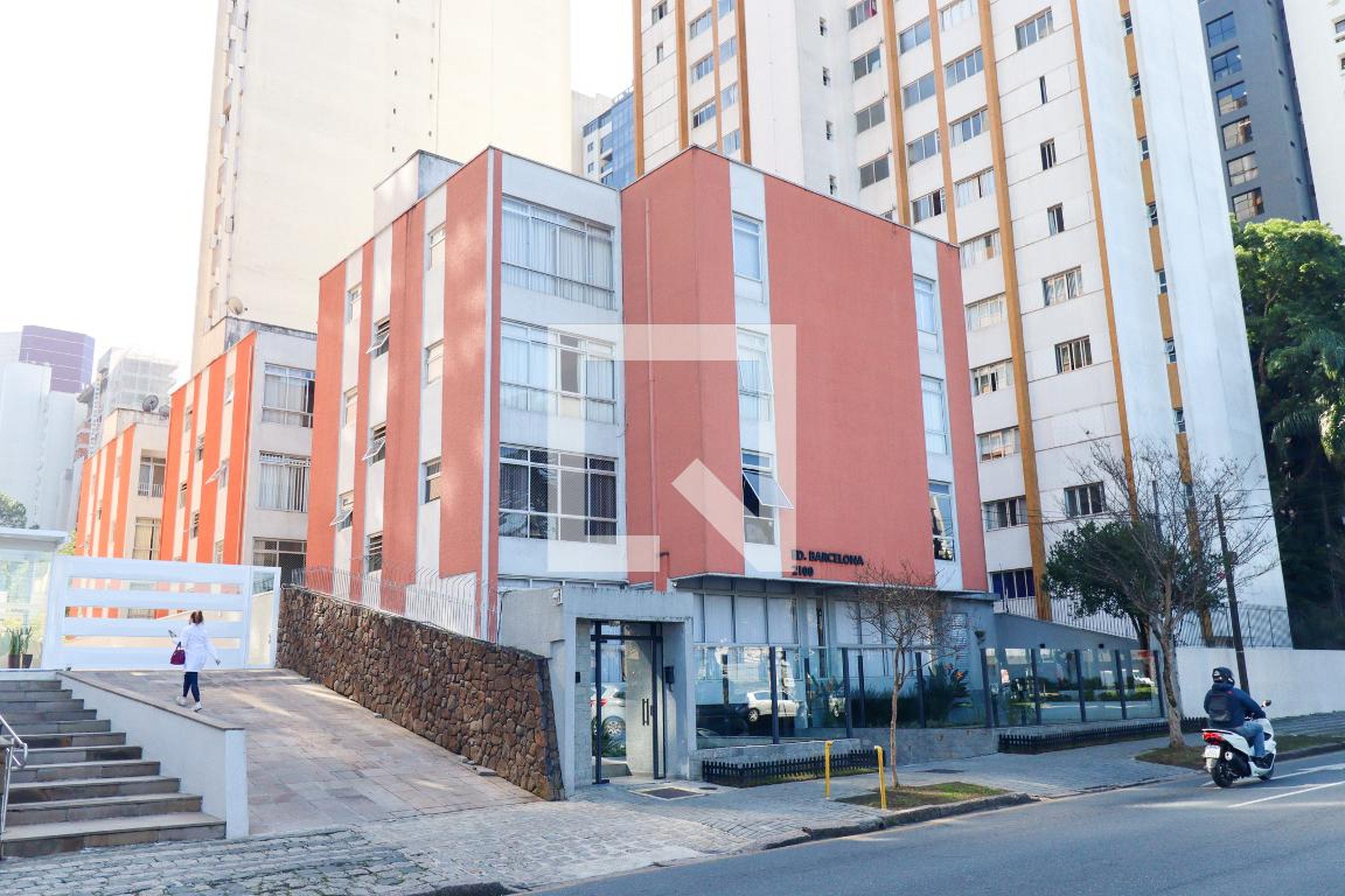 Fachada do Condomínio Edifício Barcelona