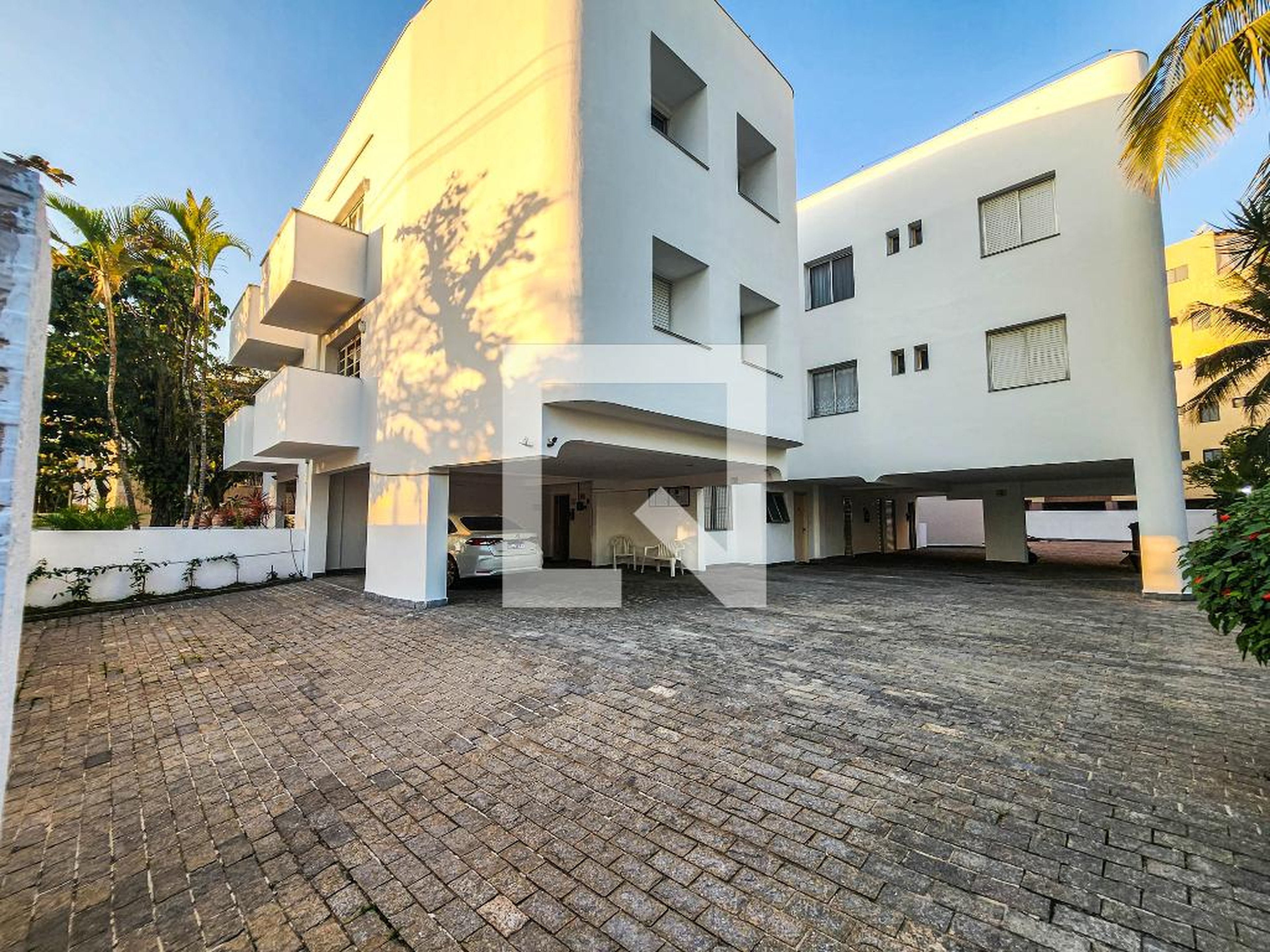 Fachada do Prédio Condomínio Jequiti