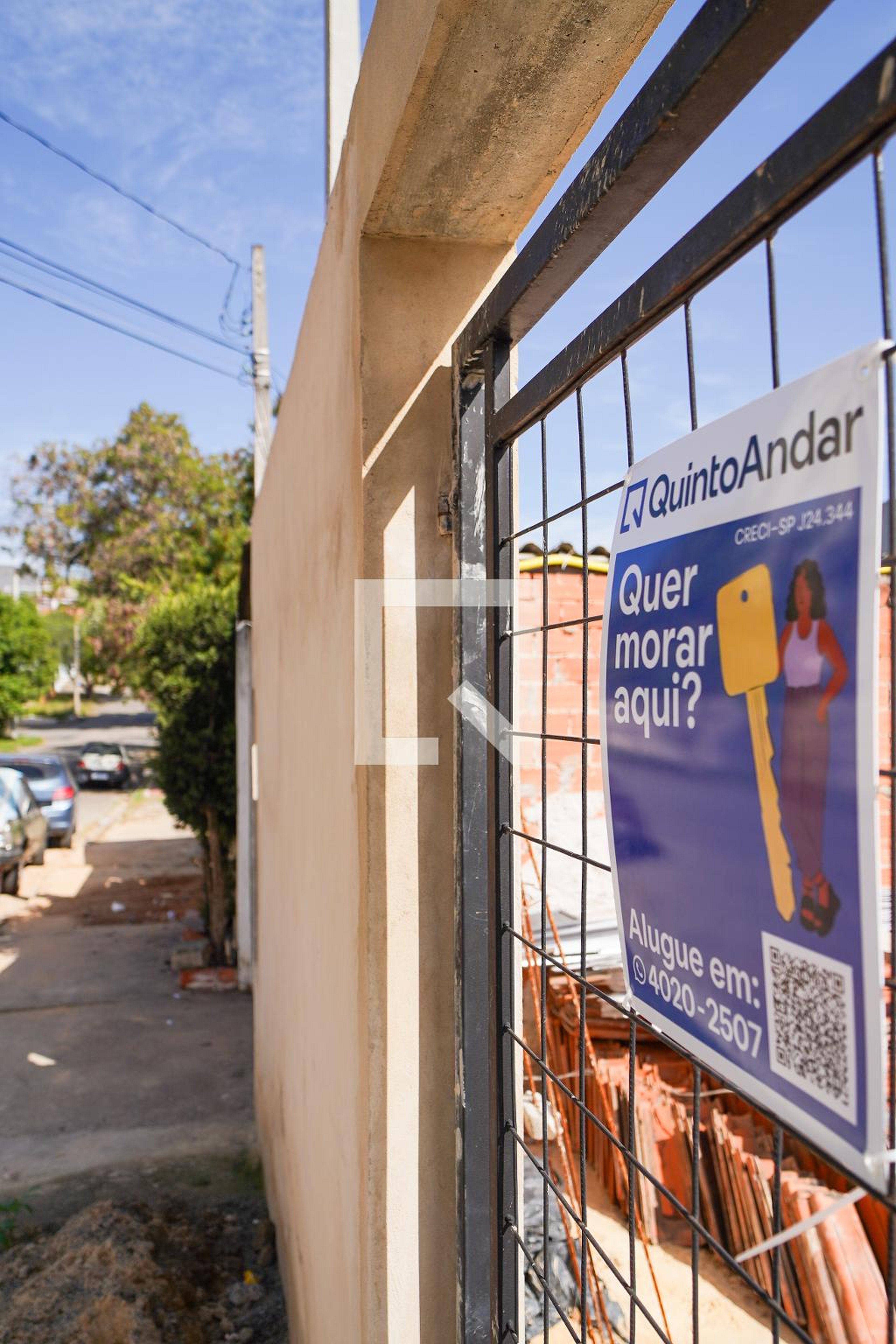 Fachada Condomínio em Rua Benedito Venceslau Mendes, 542