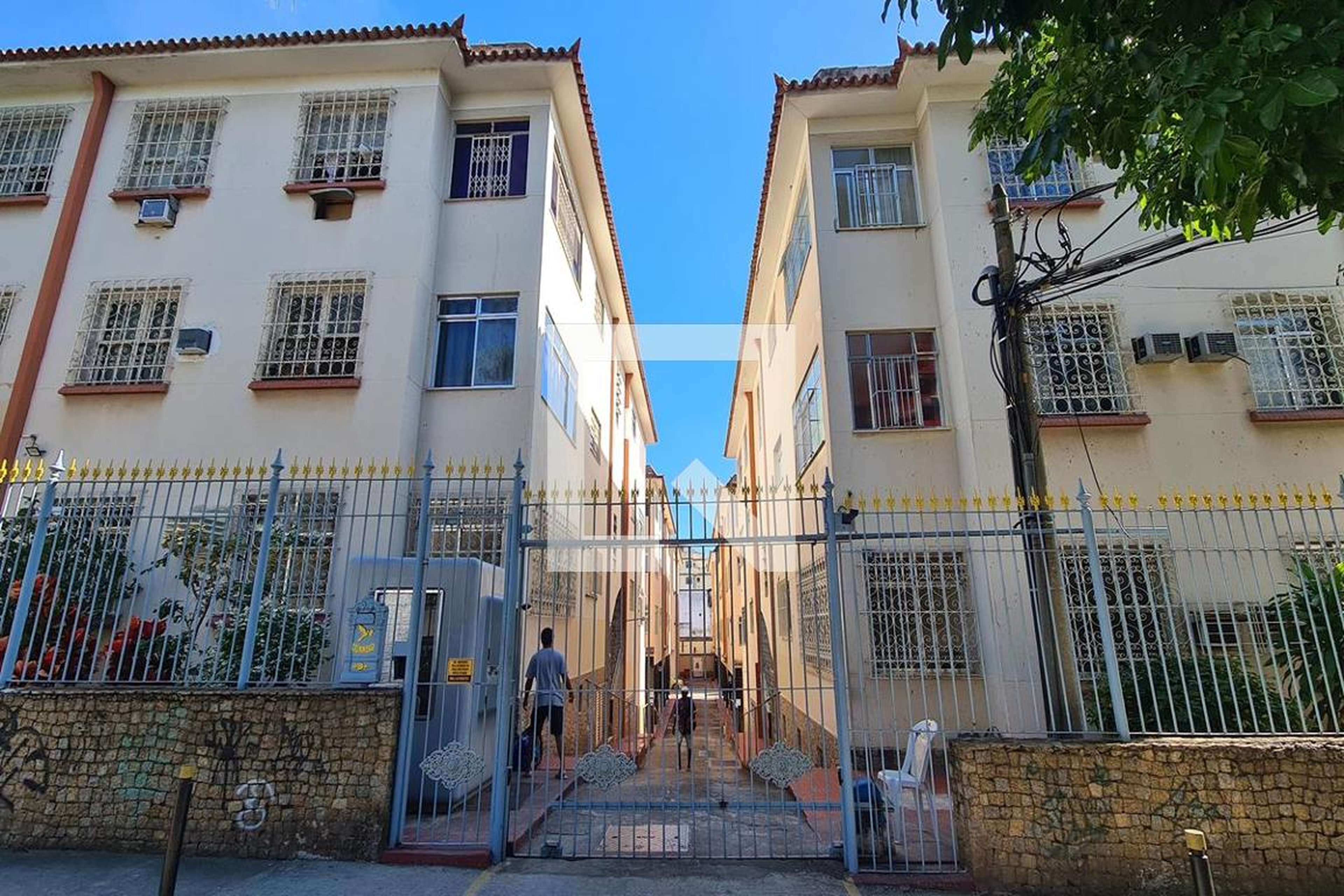 Fachada do Condomínio Condomínio em Rua Heráclito Graça, 104