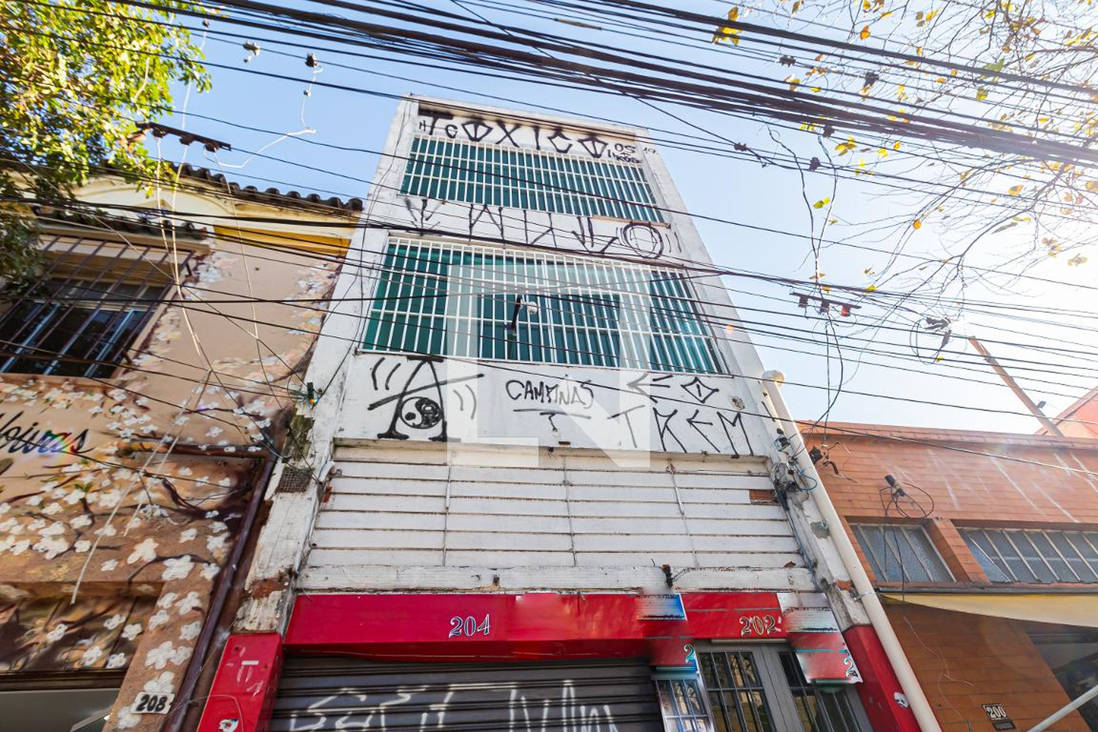 Fachada Condomínio em Rua Padre João, 202
