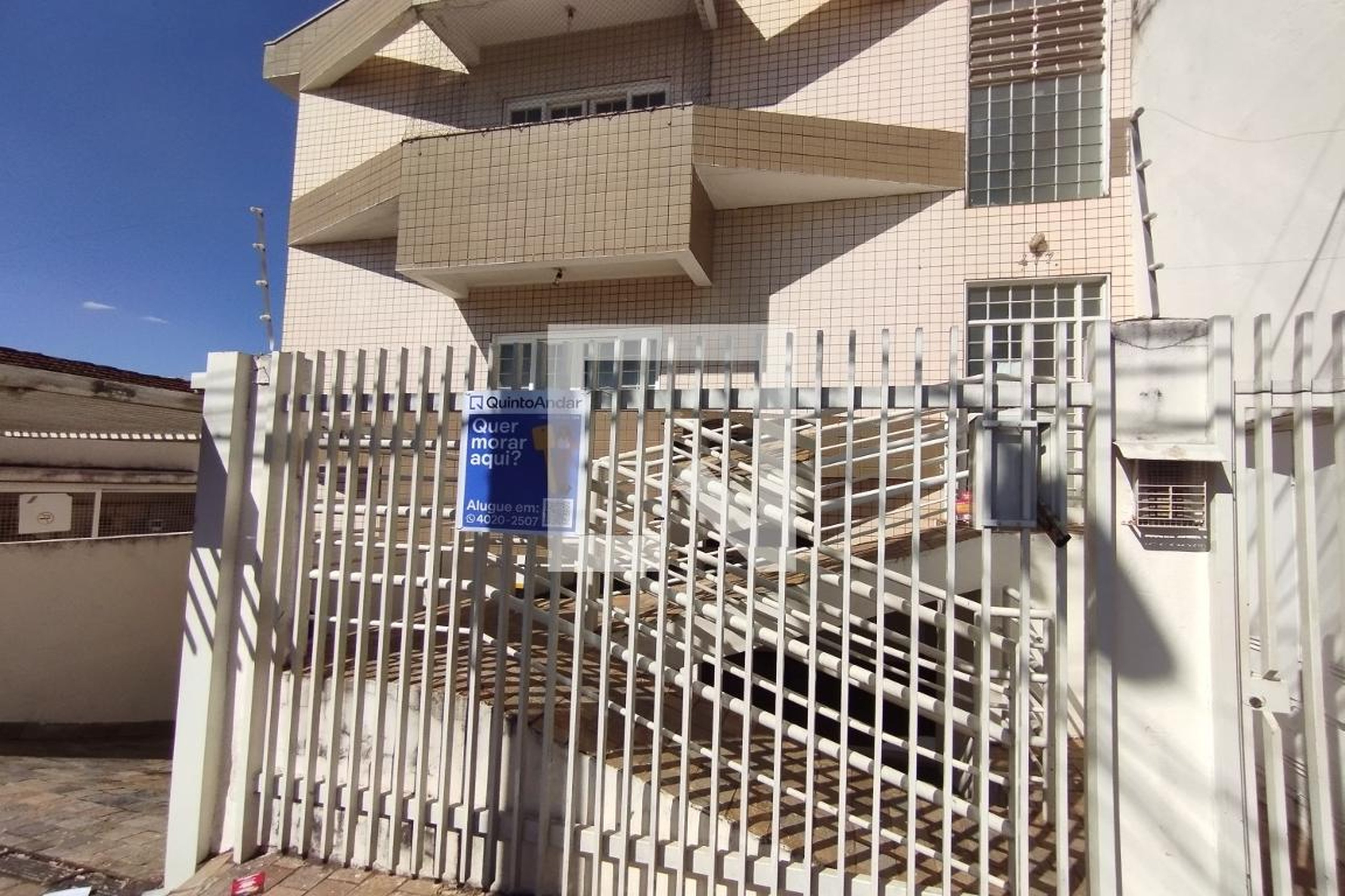 Fachada Condomínio em Rua Epitácio Pessoa, 477