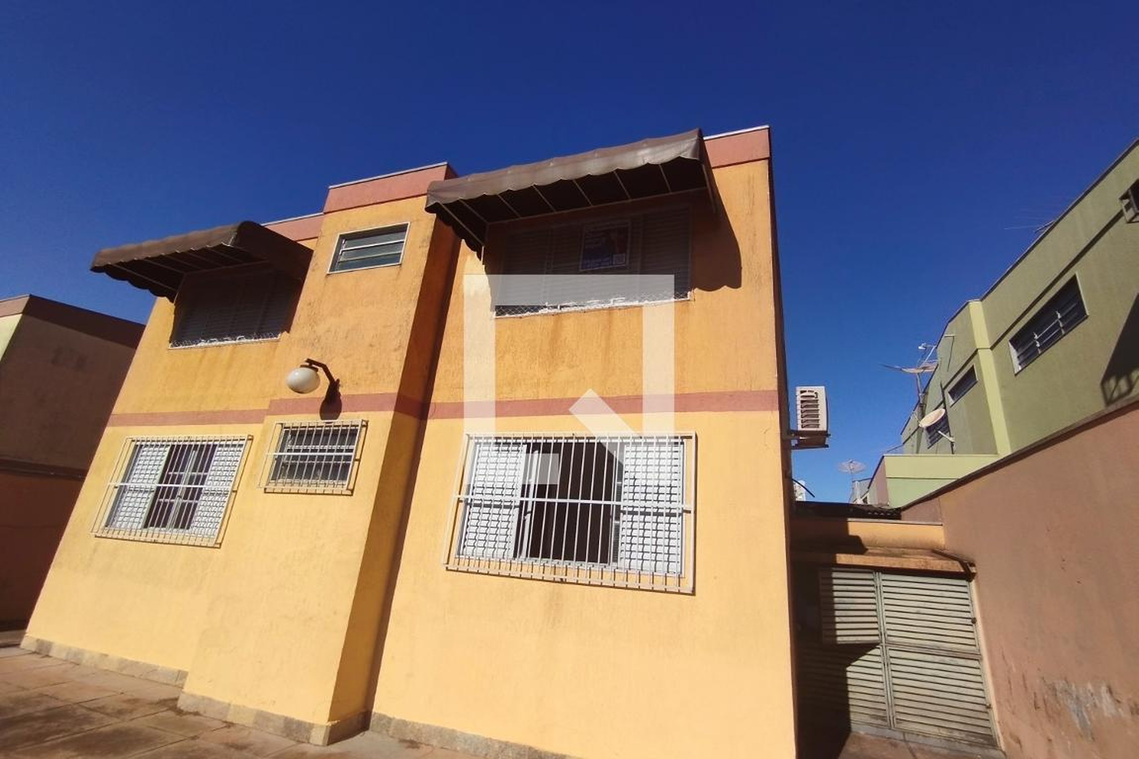 Prédio Condomínio em Rua Arlindo Catelli, 544