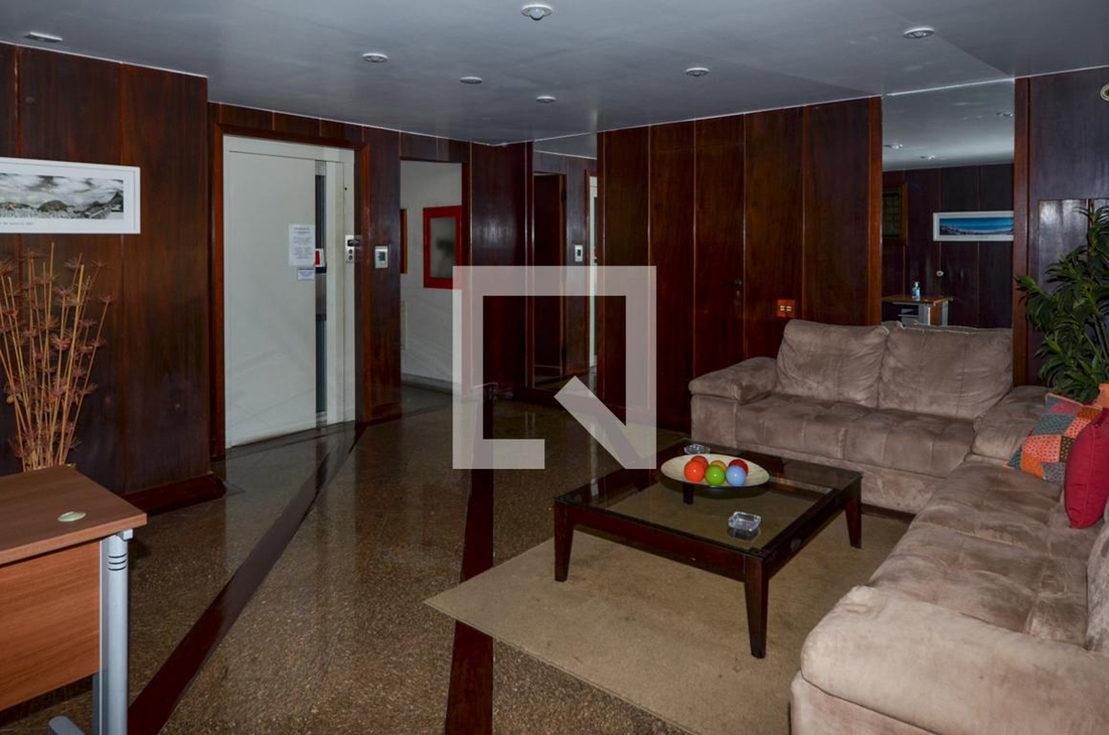 Hall - Edifício Costa Azul