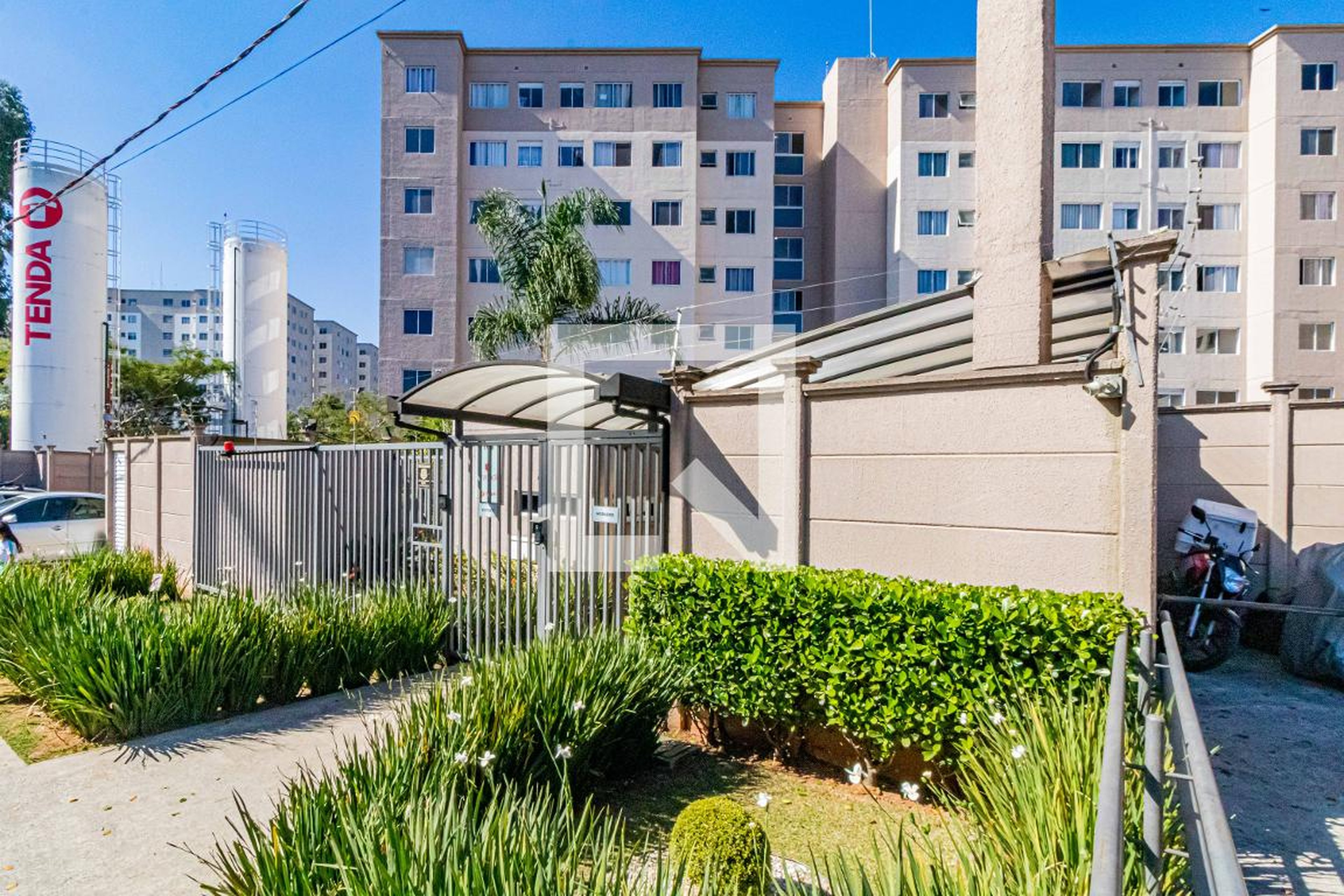 Fachada Condomínio em Rua Kenkiti Shimomoto, 110