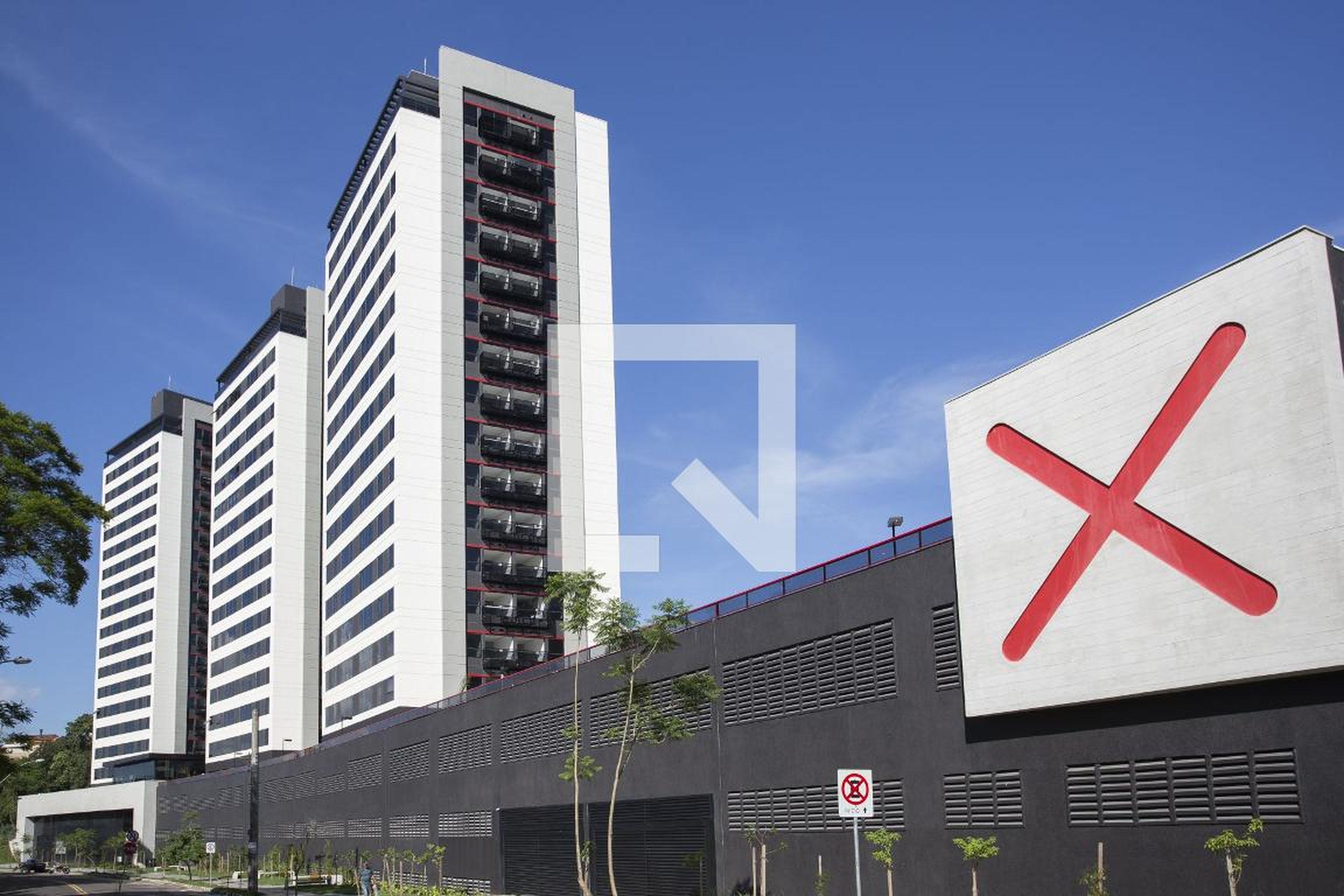 Fachada Condomínio em Rua Mário Antunes da Cunha, 512