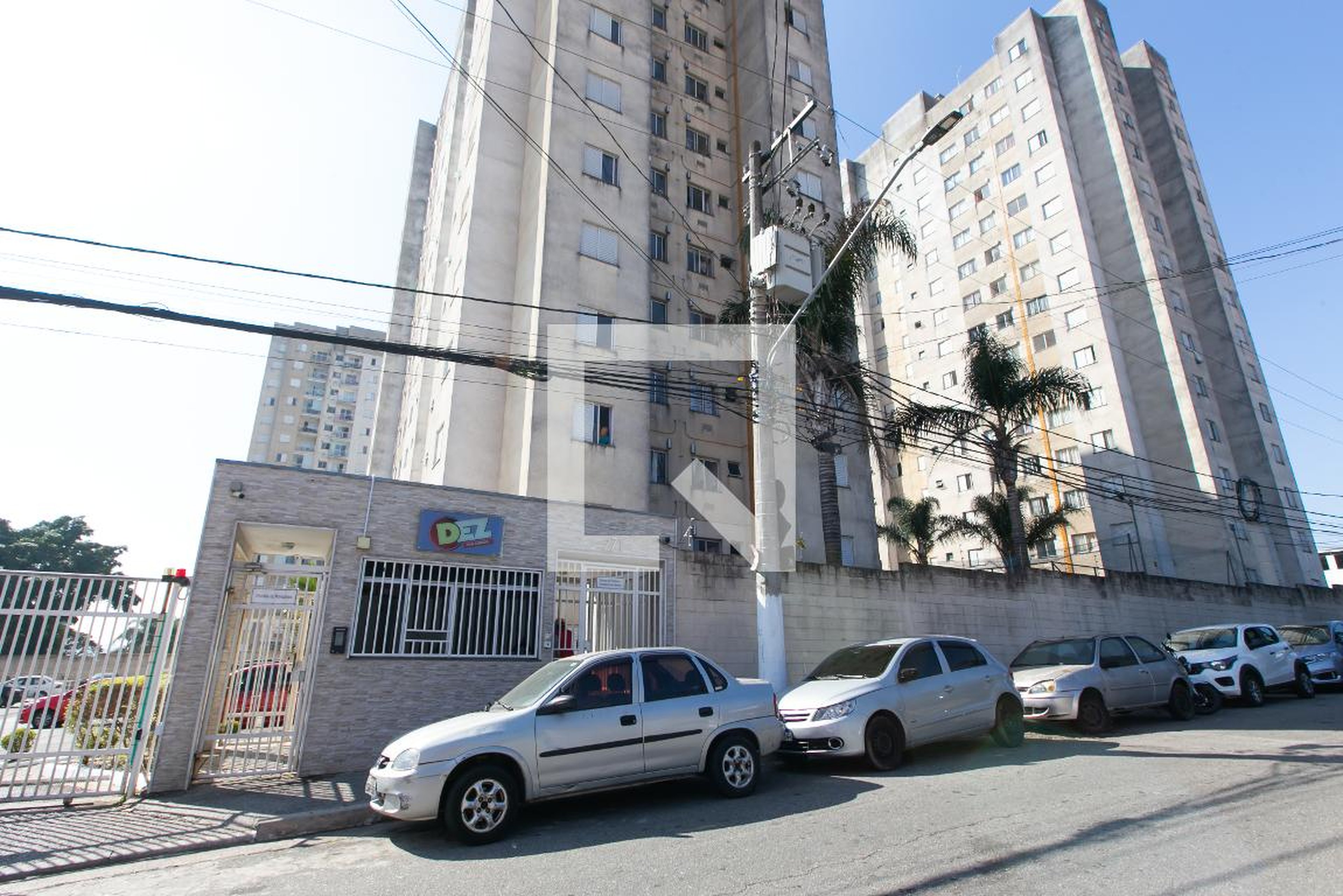 Fachada do Condomínio Condomínio Dez Curuçá