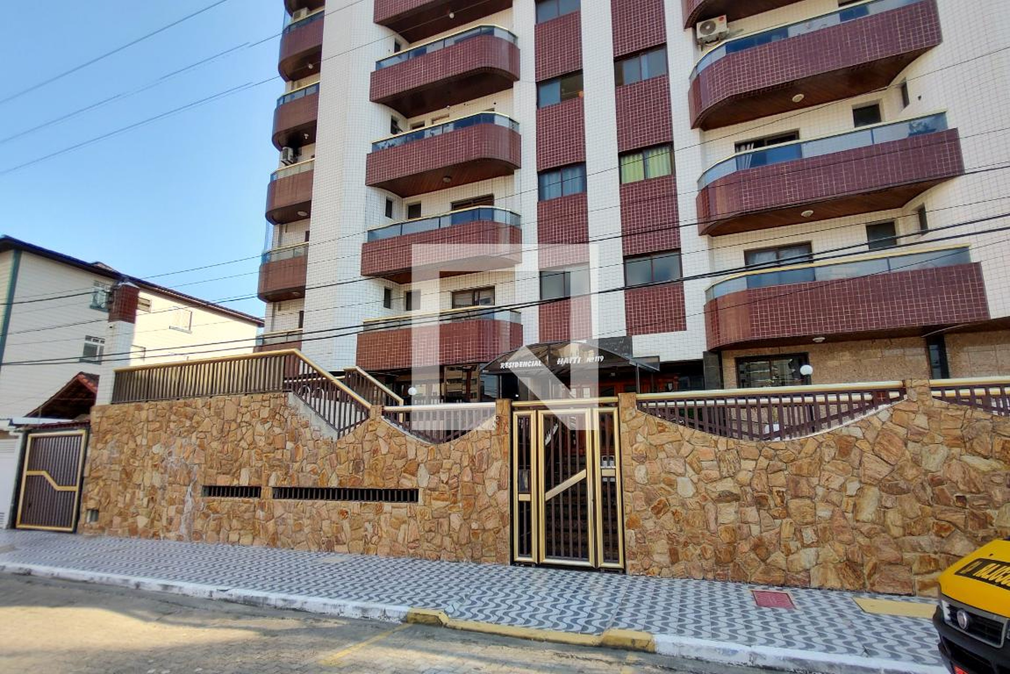 Fachada do Prédio Condomínio Haiti